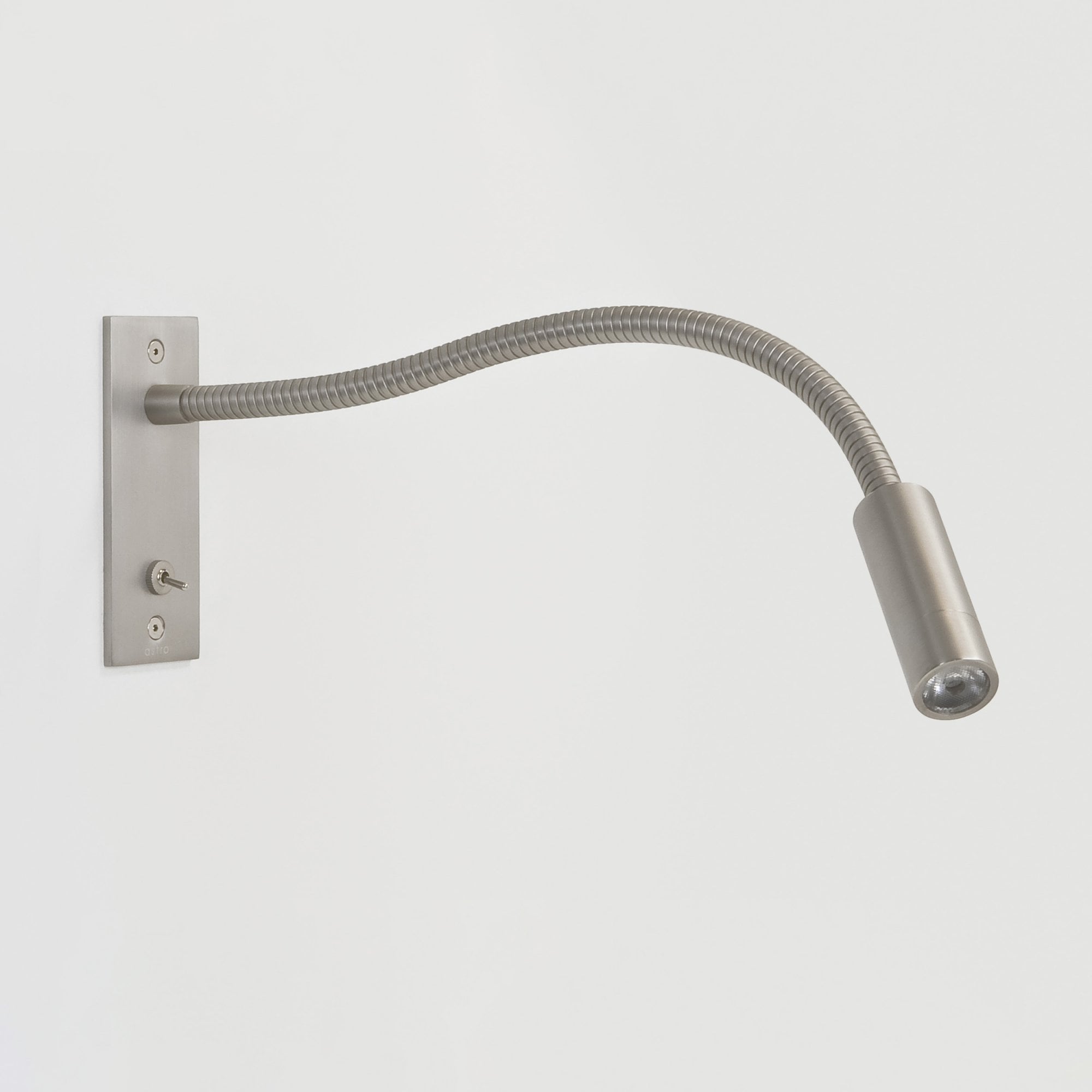 1295002 Leo Switched LED Reading Light Matt Nickel