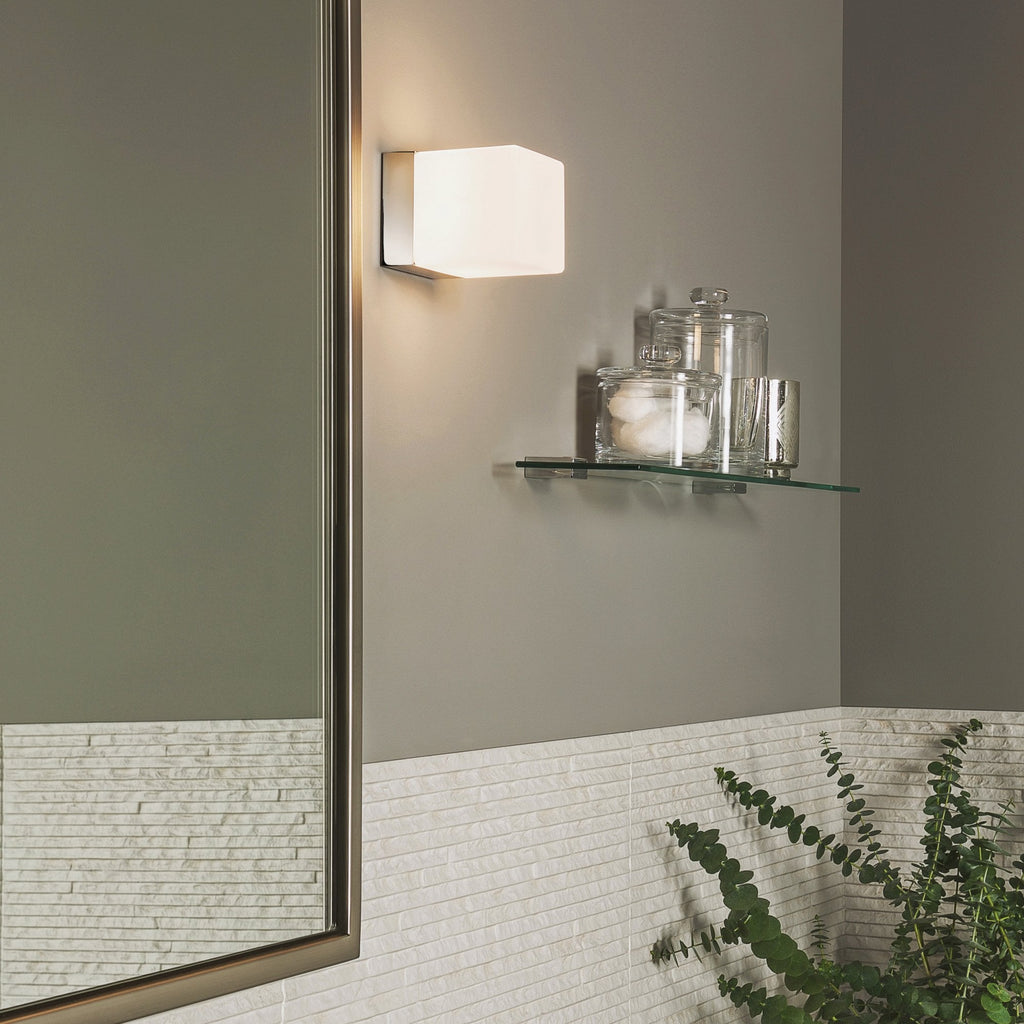 1140001 Cube Bathroom Wall Light Polished Chrome