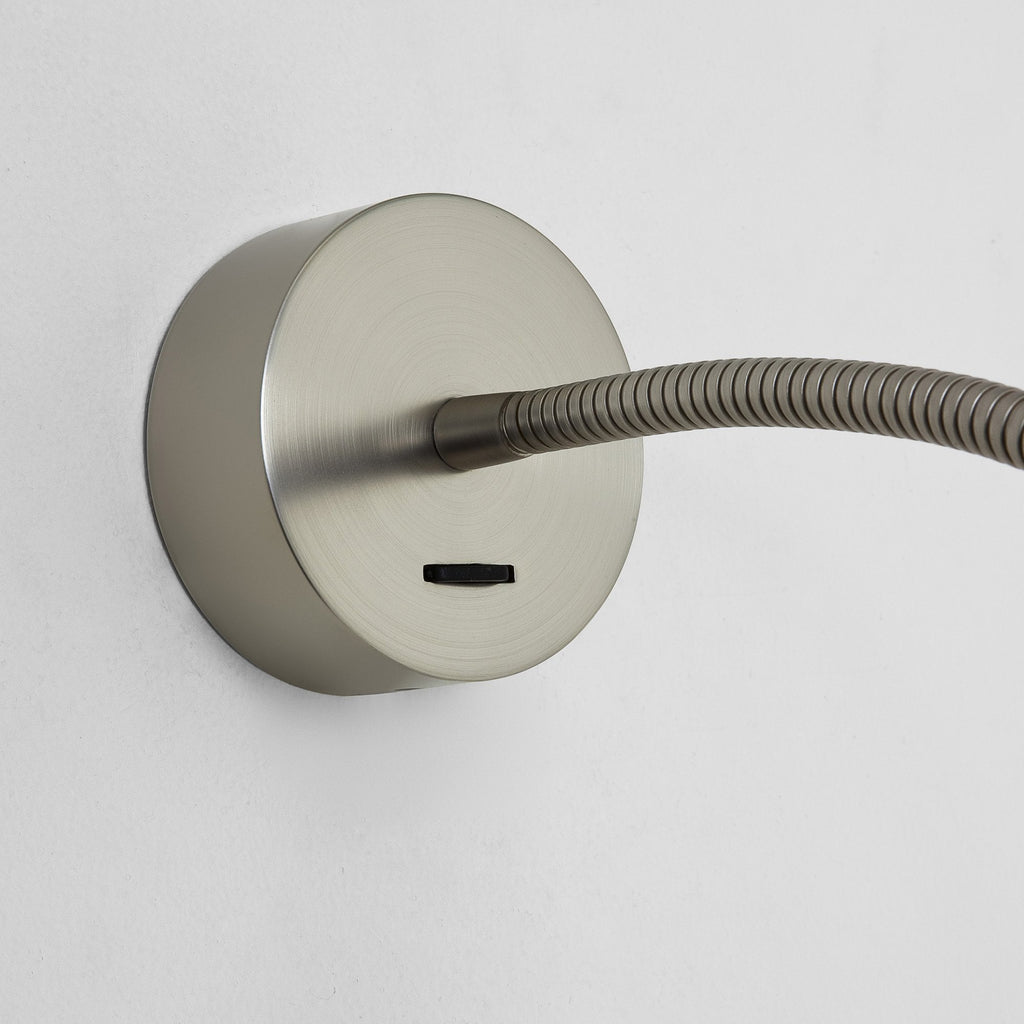 1138008 Fosso Switched LED Reading Light Matt Nickel