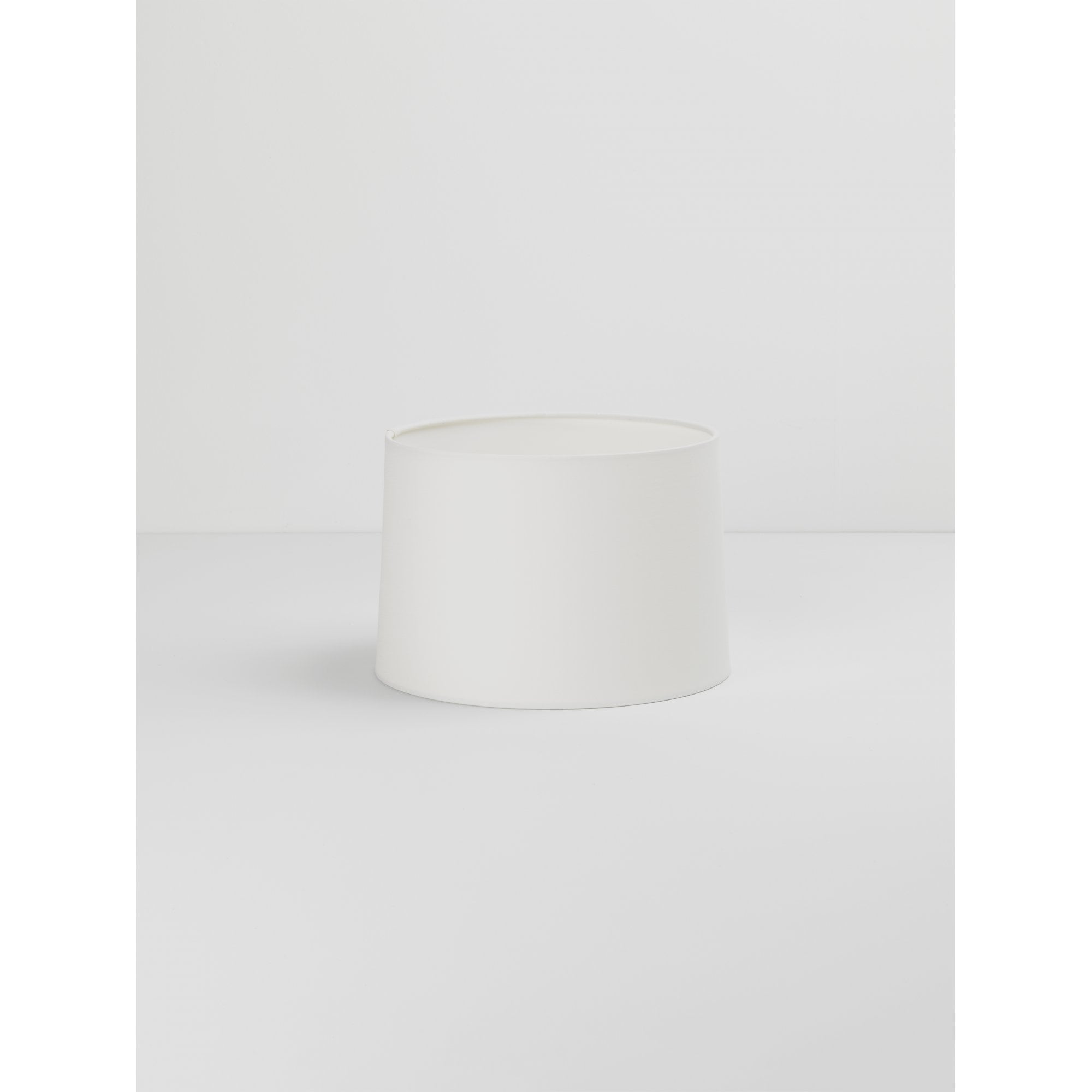 5006001 Tapered Round 215 Shade White (S)