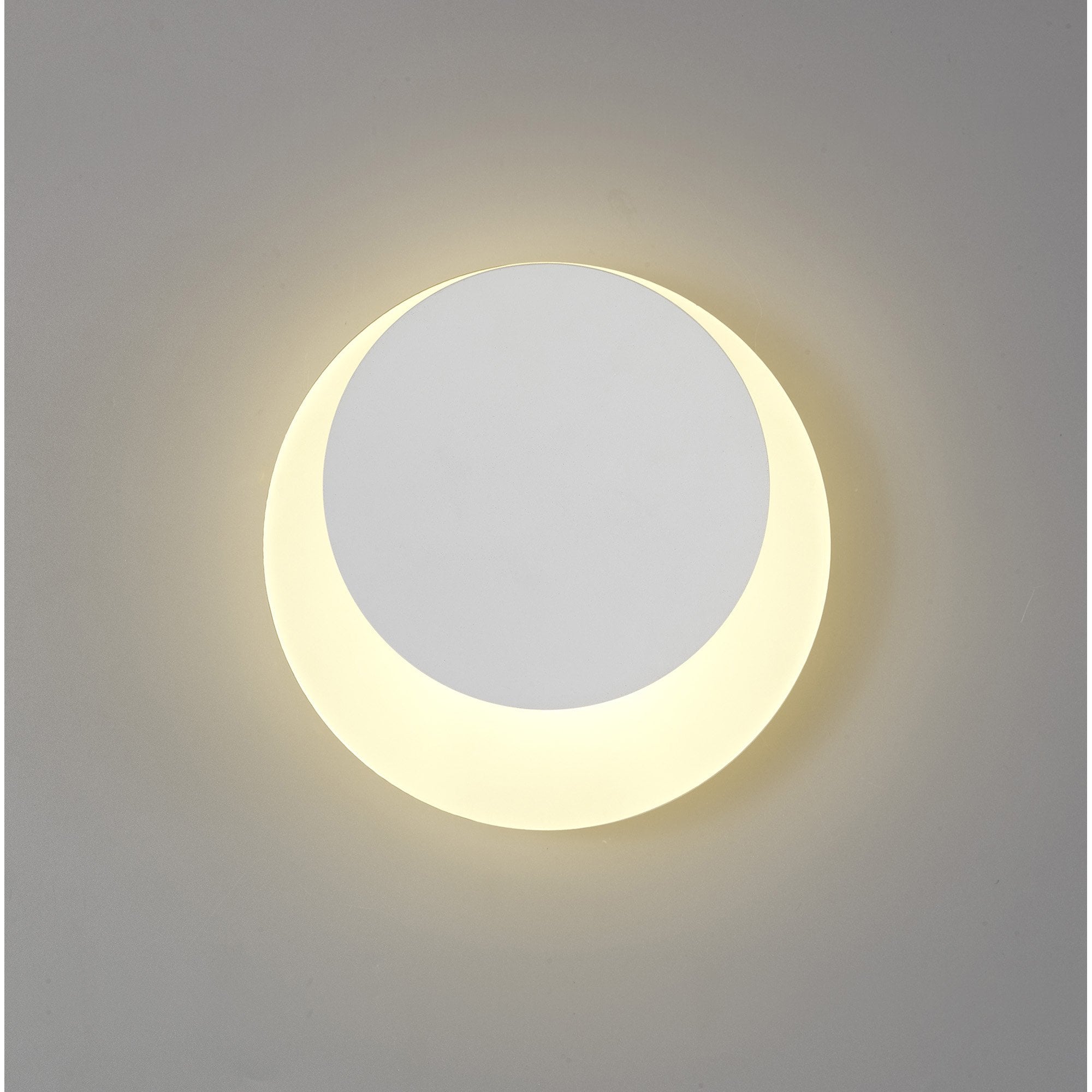 NLK03909 Modena Magnetic Base Wall Lamp LED 15/19cm Round Top Offset Sand White/Acrylic Frosted Diffuser