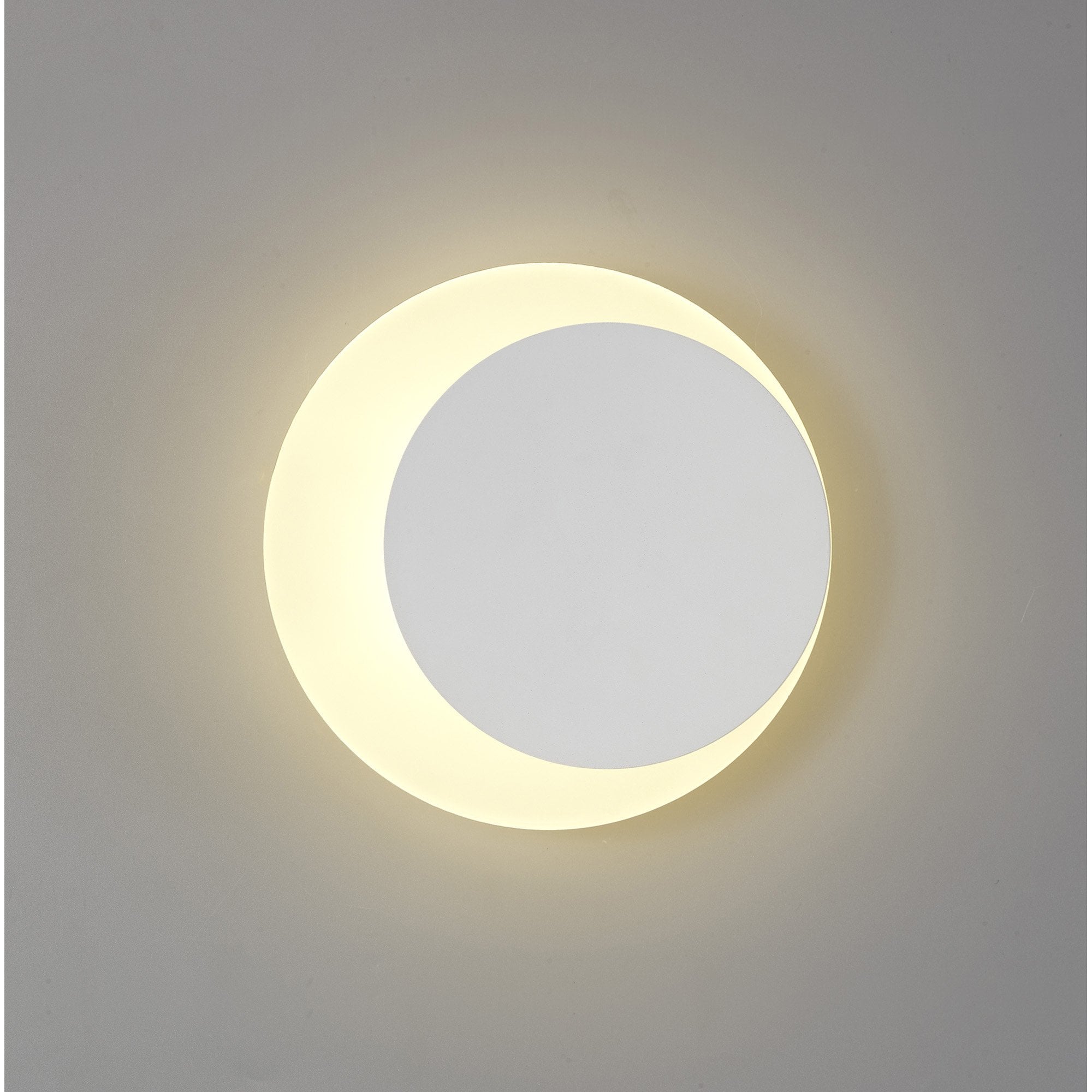 NLK03919 Modena Magnetic Base Wall Lamp LED 15/19cm Round Right Offset Sand White/Acrylic Frosted Diffuser