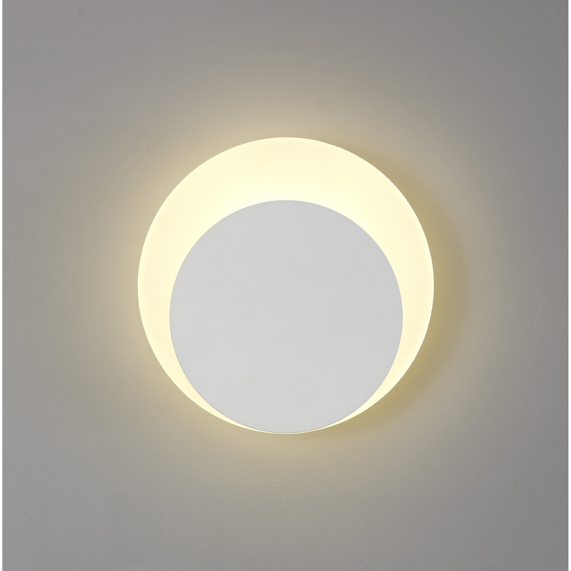 NLK03929 Modena Magnetic Base Wall Lamp LED 15/19cm Round Bottom Offset Sand White/Acrylic Frosted Diffuser