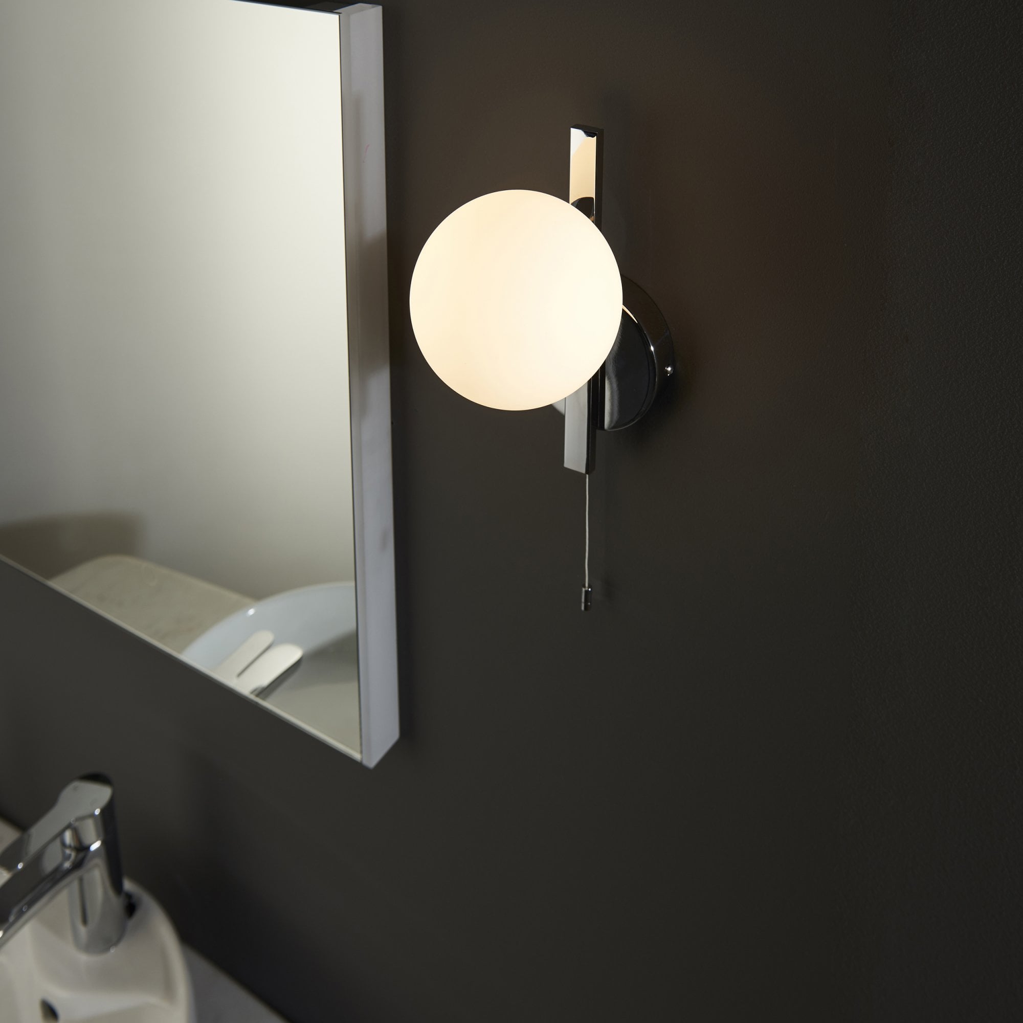 Bathroom 1 Light Wall  Light Chrome Plate & Matt Opal Glass