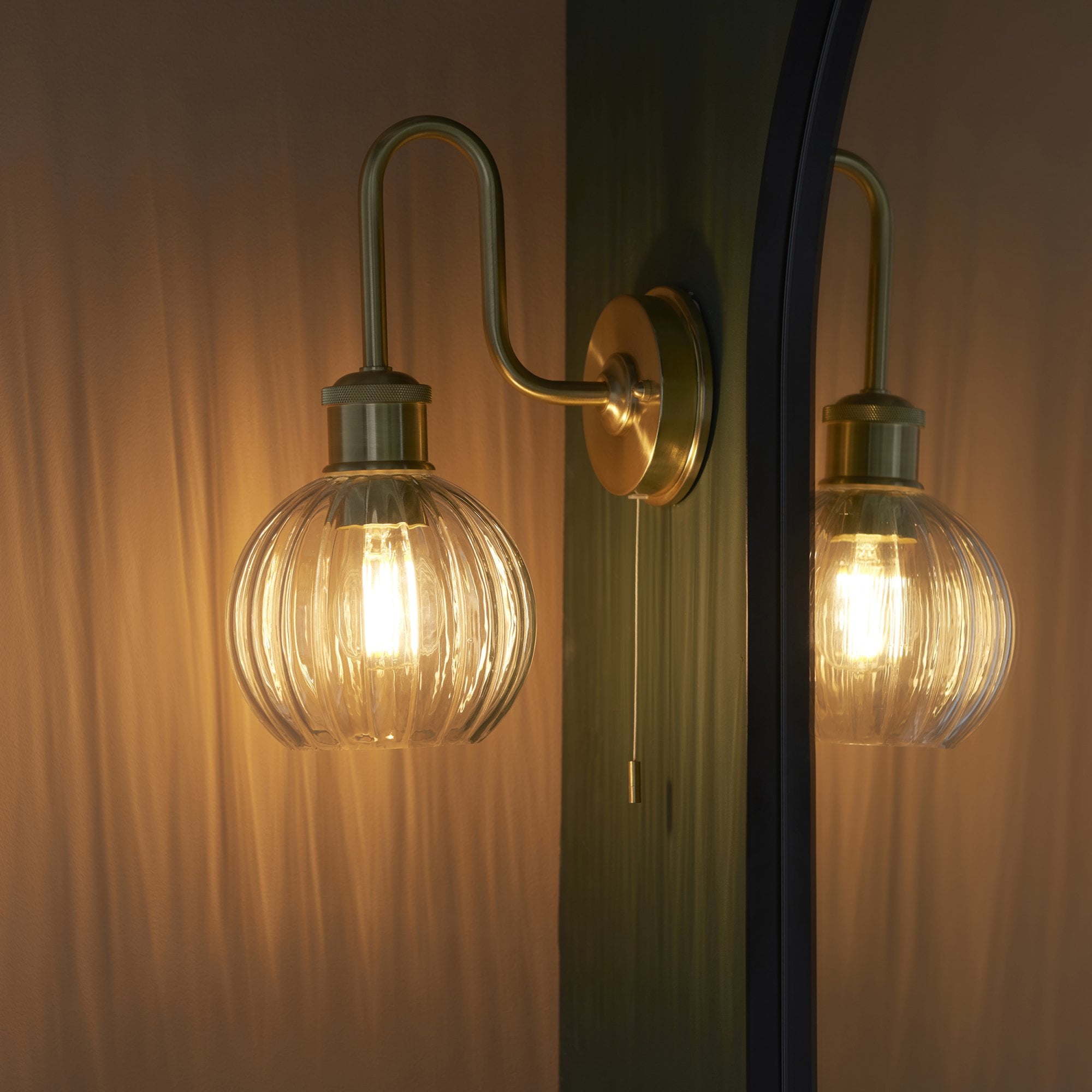 95507 Bathroom 1 Light Wall Light Satin Brass Plate & Clear Ribbed Glass