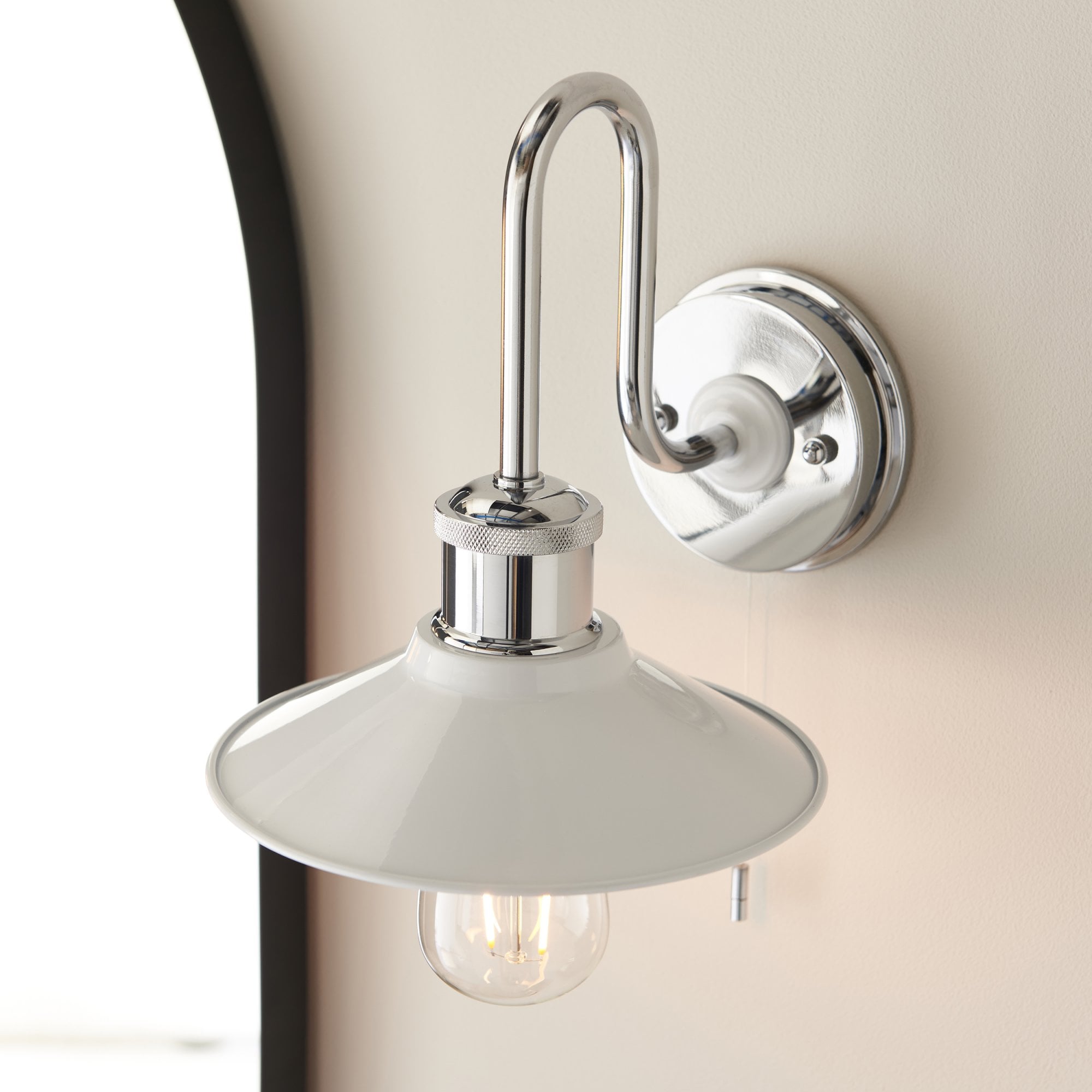 Bathroom 1 Light Wall  Light Chrome Plate & Gloss White
