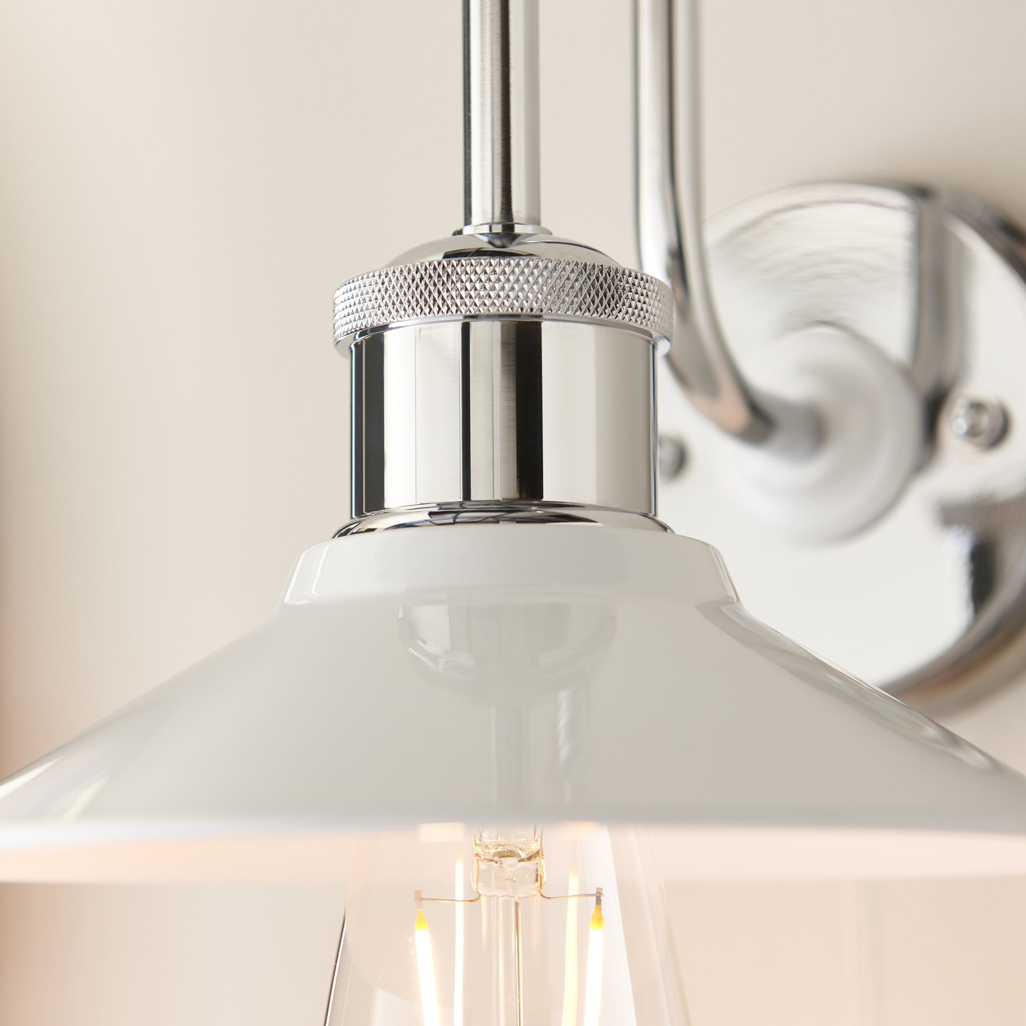 Bathroom 1 Light Wall  Light Chrome Plate & Gloss White