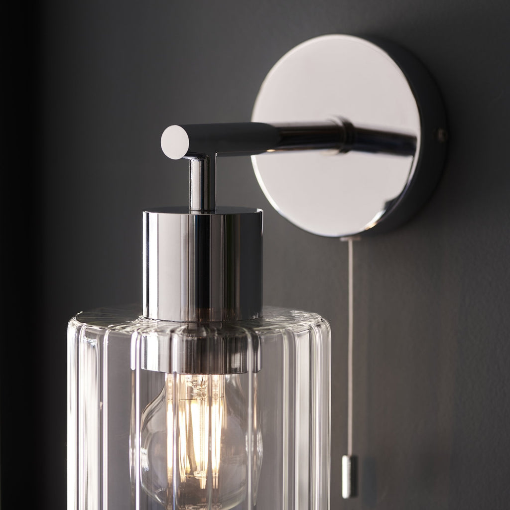 95510 Bathroom 1 Light Wall Light Chrome Plate & Clear Ribbed Glass