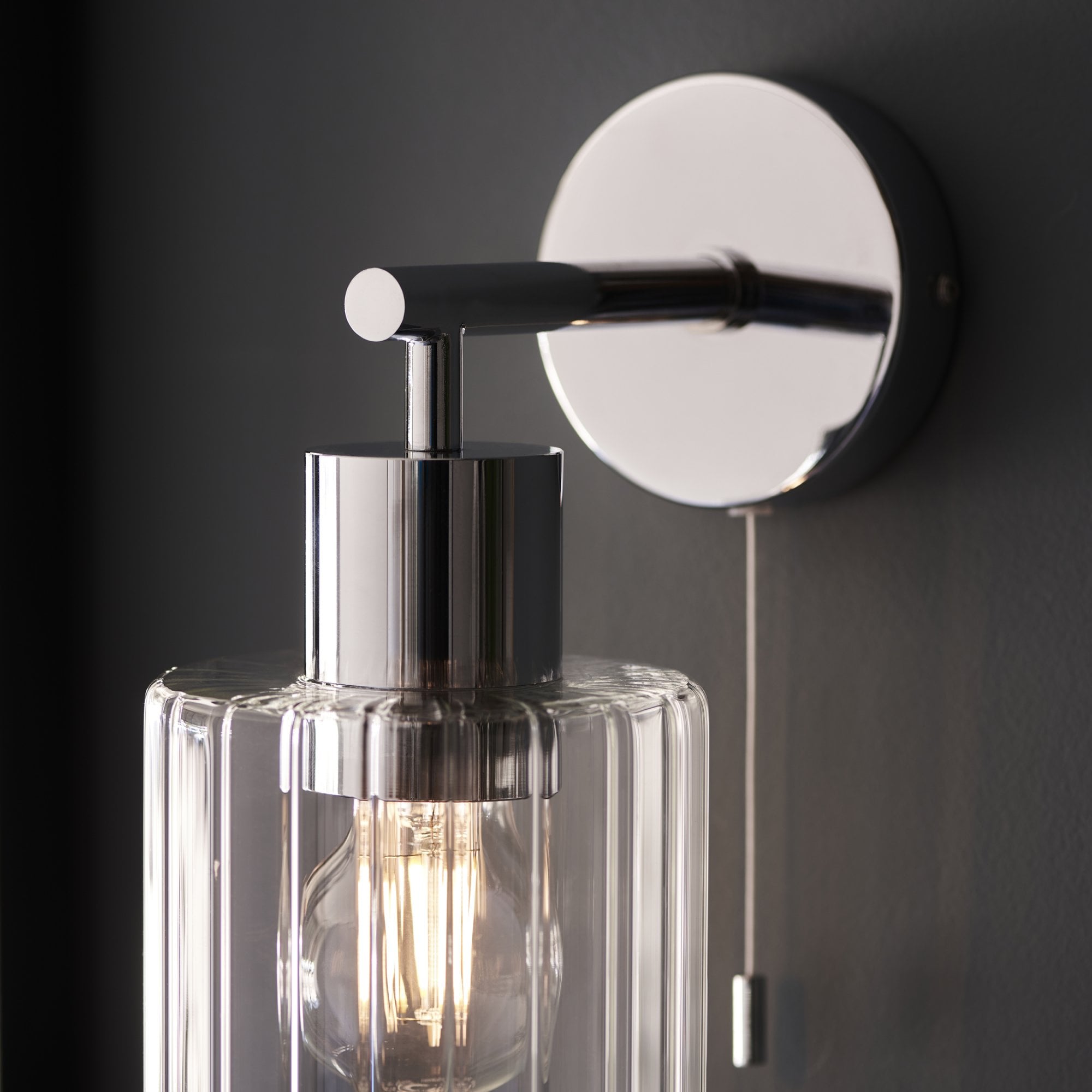 95510 Bathroom 1 Light Wall Light Chrome Plate & Clear Ribbed Glass