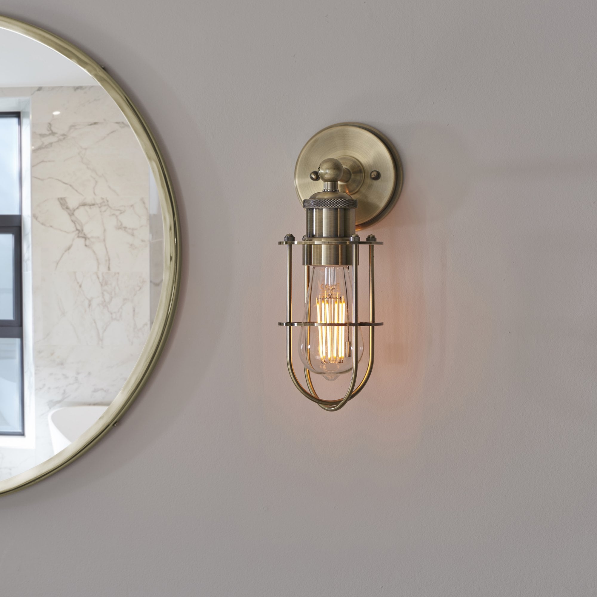 99952 Bathroom 1 Light Wall Light Antique Brass Plate