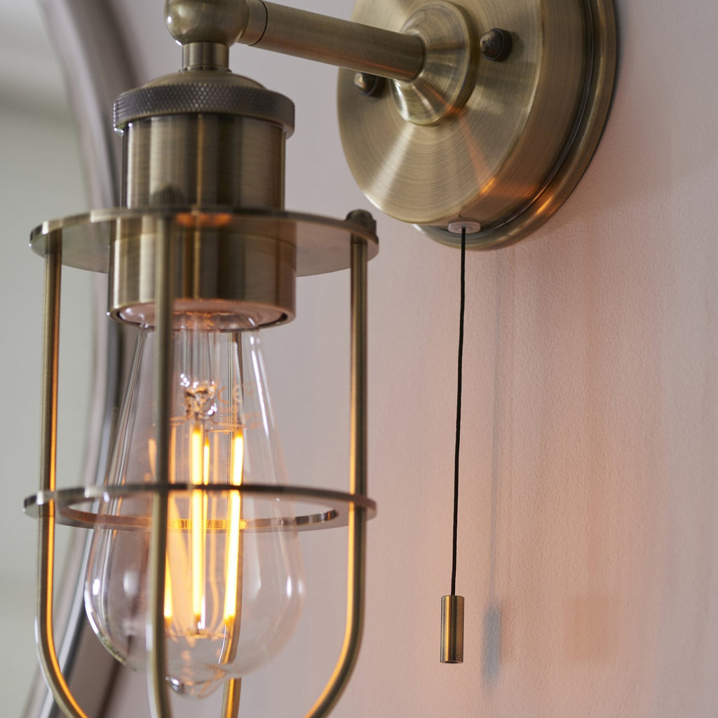 99952 Bathroom 1 Light Wall Light Antique Brass Plate