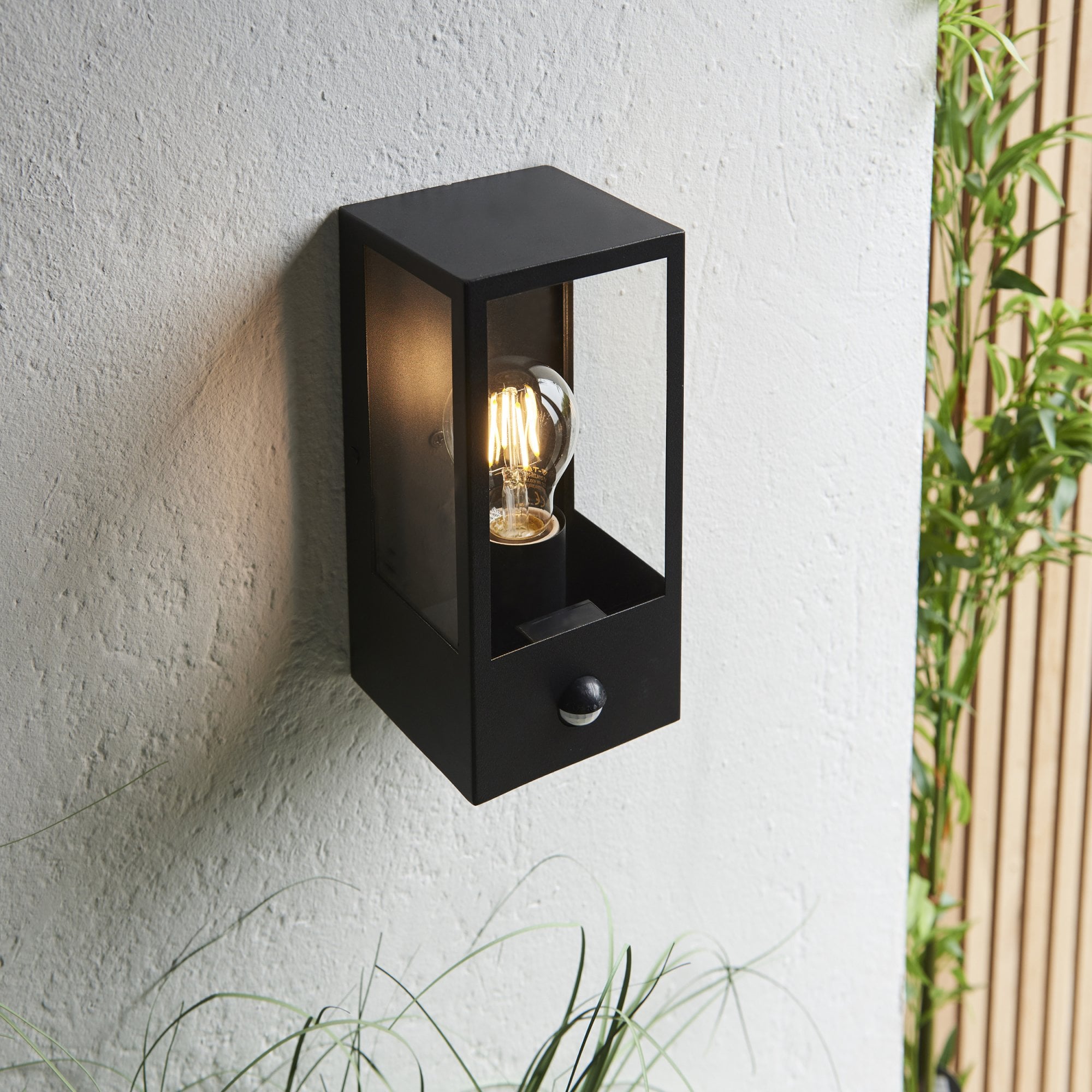 94995 Oxford PIR Outdoor 1 Light Wall Light Matt Black & Clear Glass