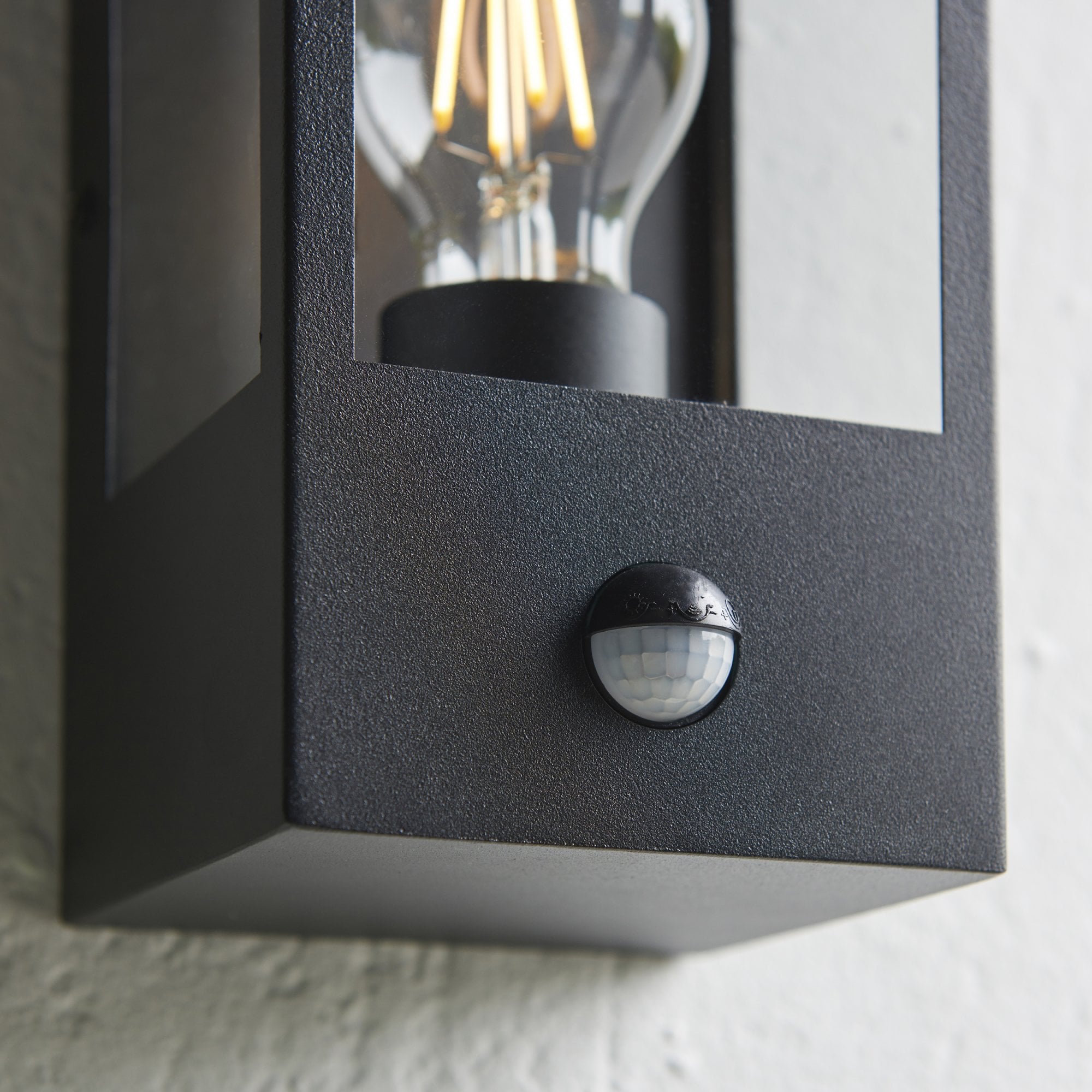 94995 Oxford PIR Outdoor 1 Light Wall Light Matt Black & Clear Glass