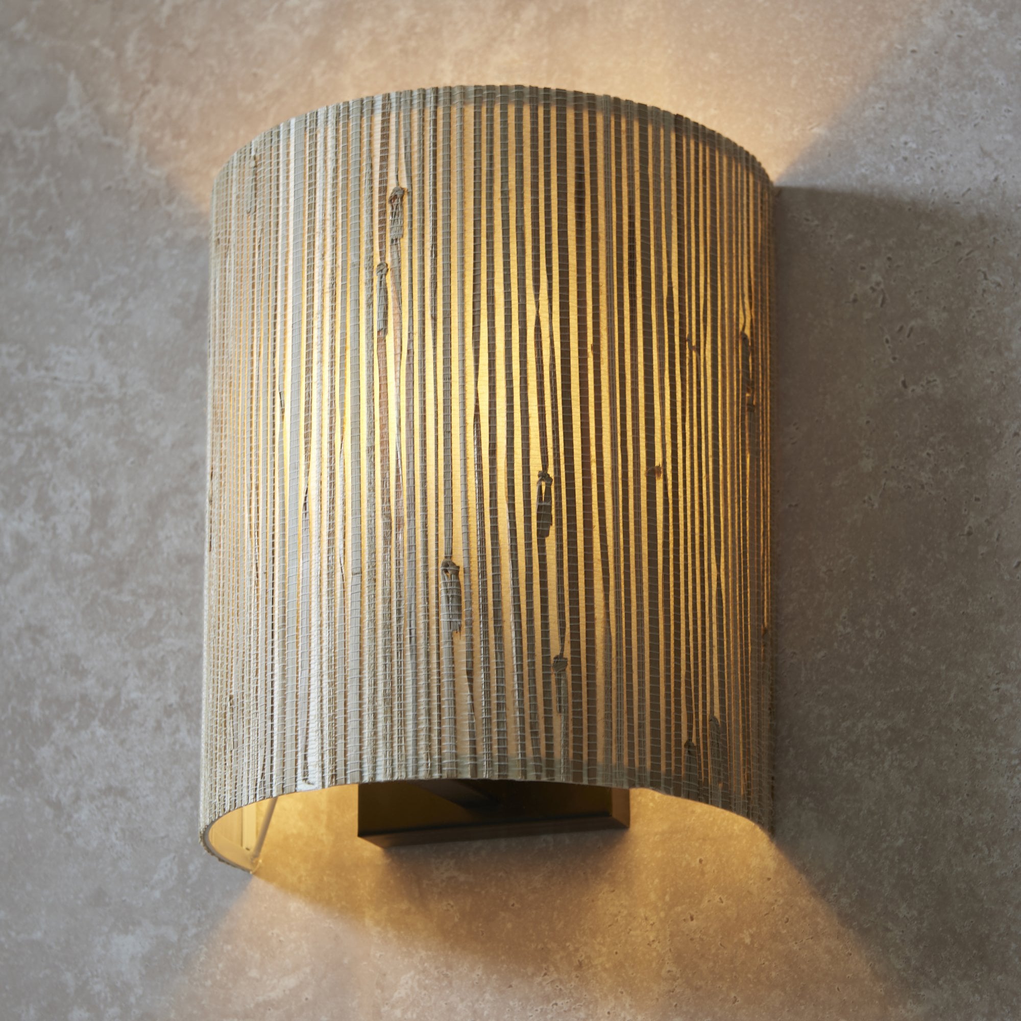 101690 Longshore 1 Light Wall Light Natural Seagrass & Matt Black