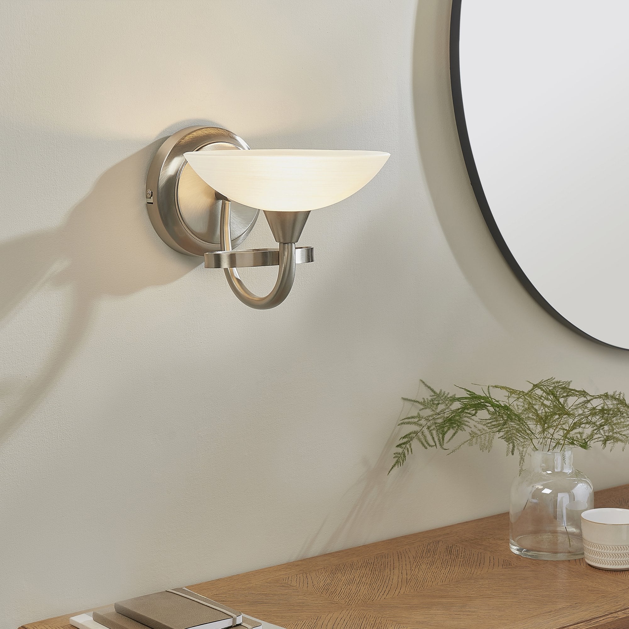 CAGNEY-1WBSC 1 Light Wall Bracket In Satin Chrome