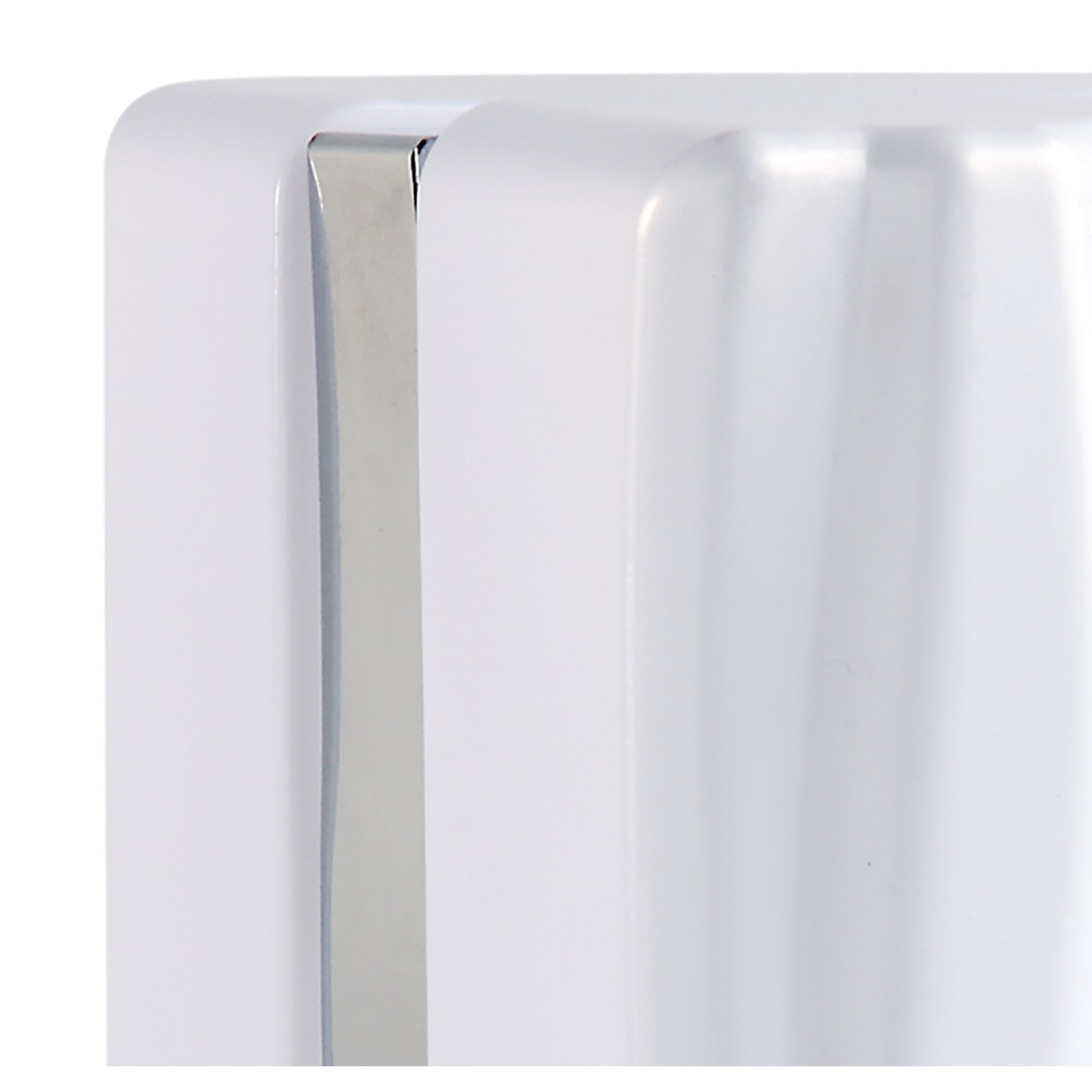 M5046 Arena Bathroom Table Lamp 8W LED White IP20 Polished Chrome/White Acrylic