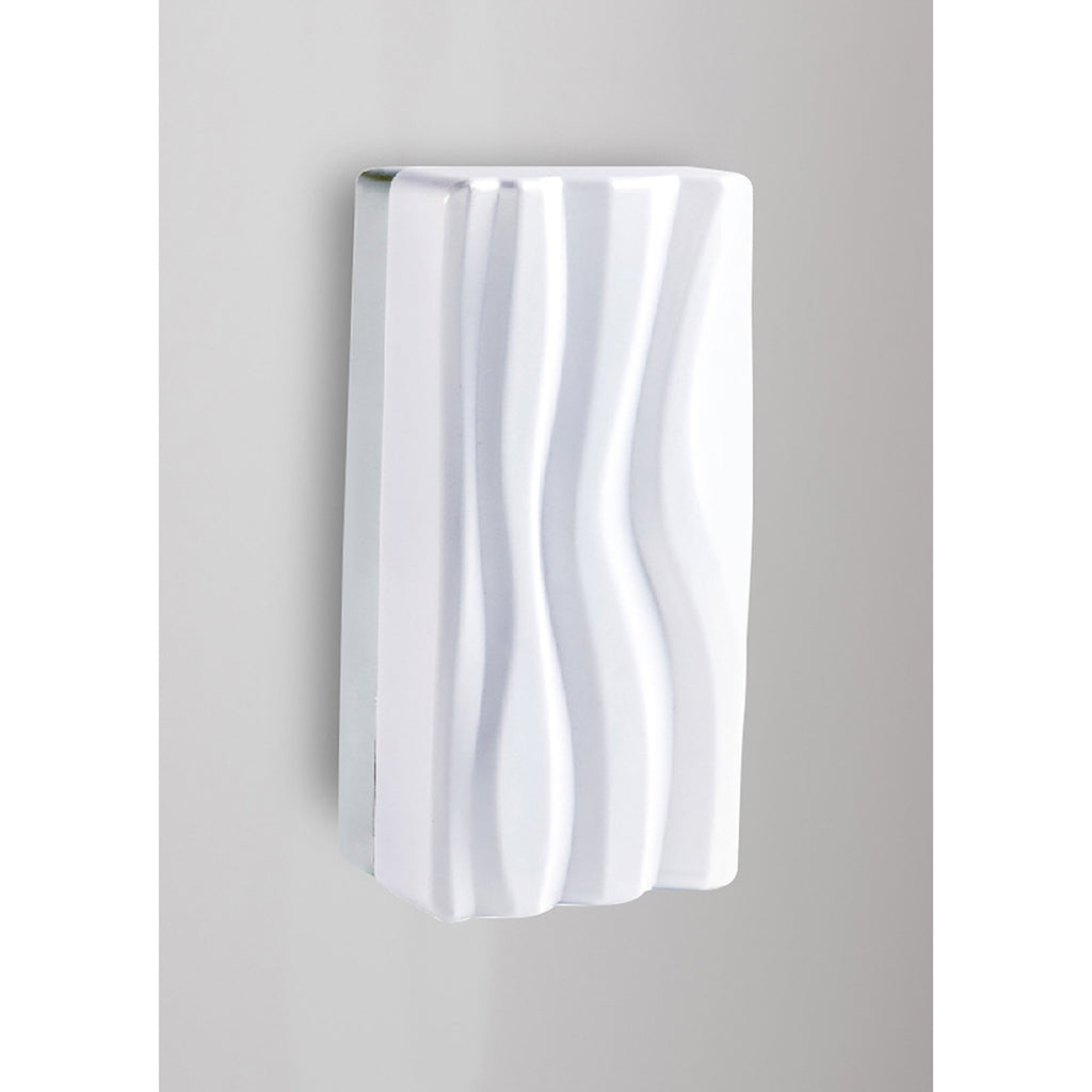 M5047 Arena Bathroom Wall Lamp 12W LED White Polished Chrome / White Acrylic
