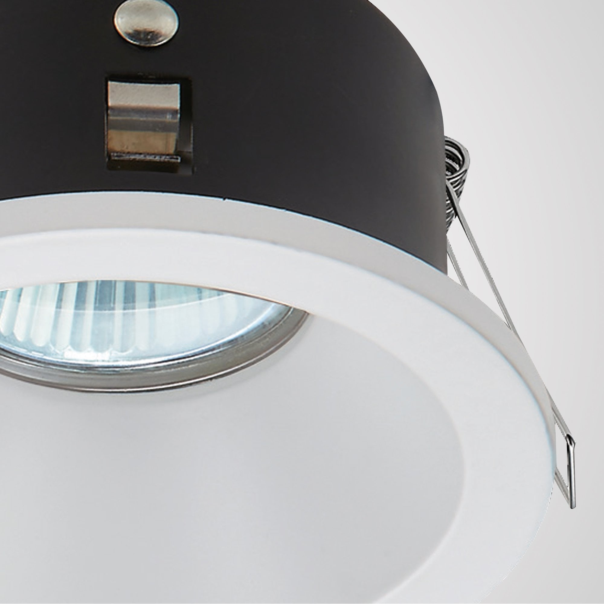 M6810 Comfort Bathroom GU10 Downlight Round 1 Light Matt White