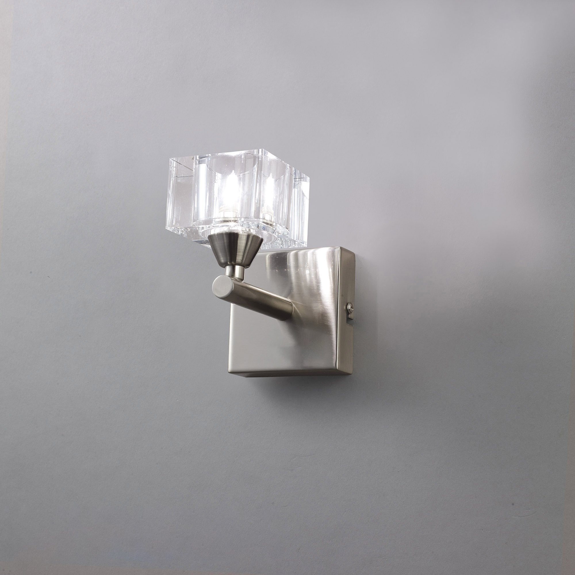 M2363SN Cuadrax Wall Lamp 1 Light G9 Satin Nickel