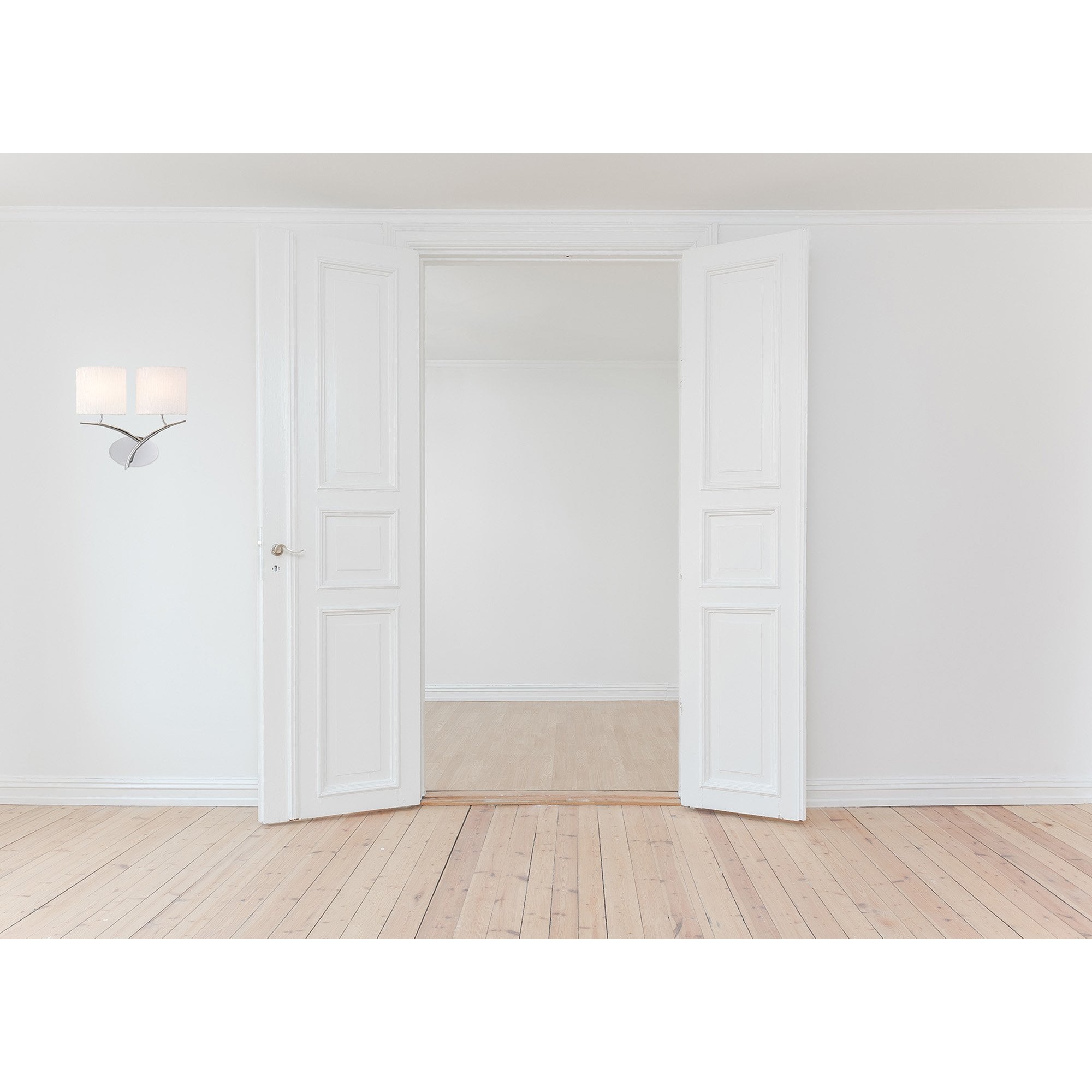 M1135 Eve Wall Lamp 2 Light E27 Polished Chrome White Oval Shades