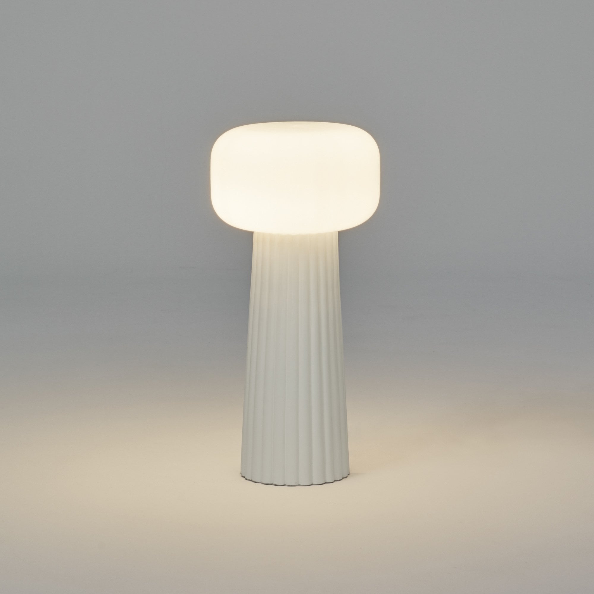 M7248 Faro Table Lamp 1 Light E27 White