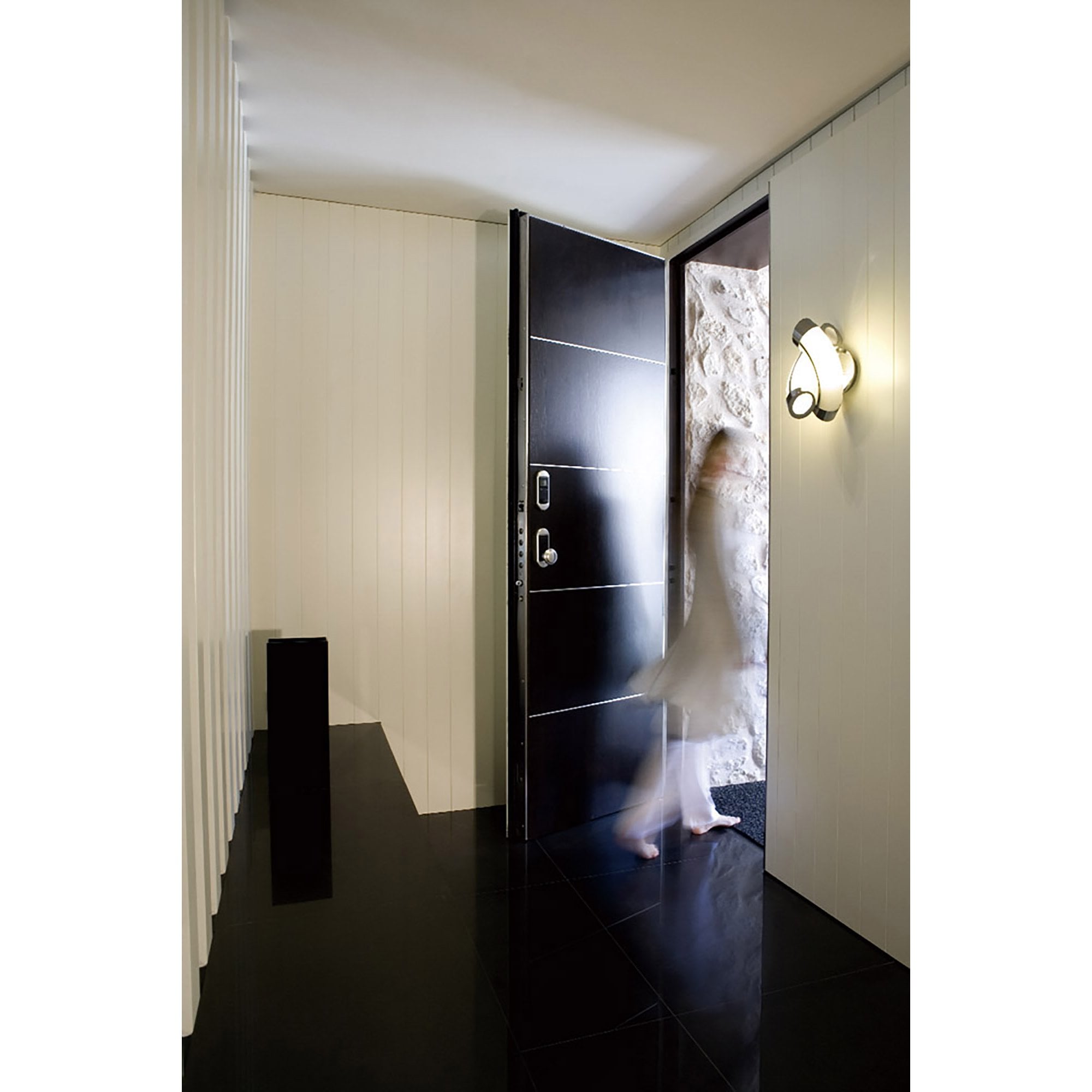 M0657 Guss Wall Lamp E27 2 Light E27 Polished Chrome/White Acrylic