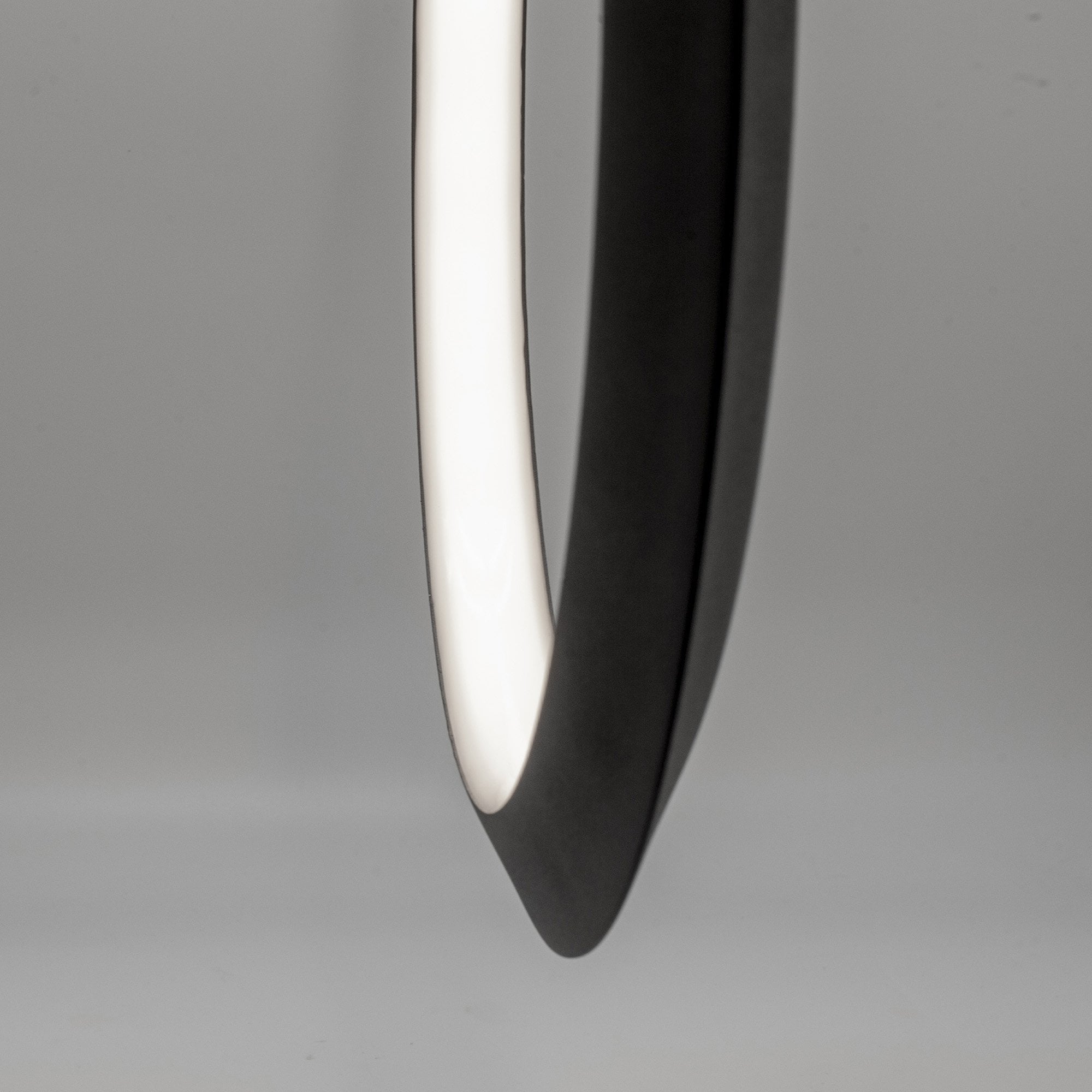 M7141 Kitesurf Double Loop Pendant 48W LED Black