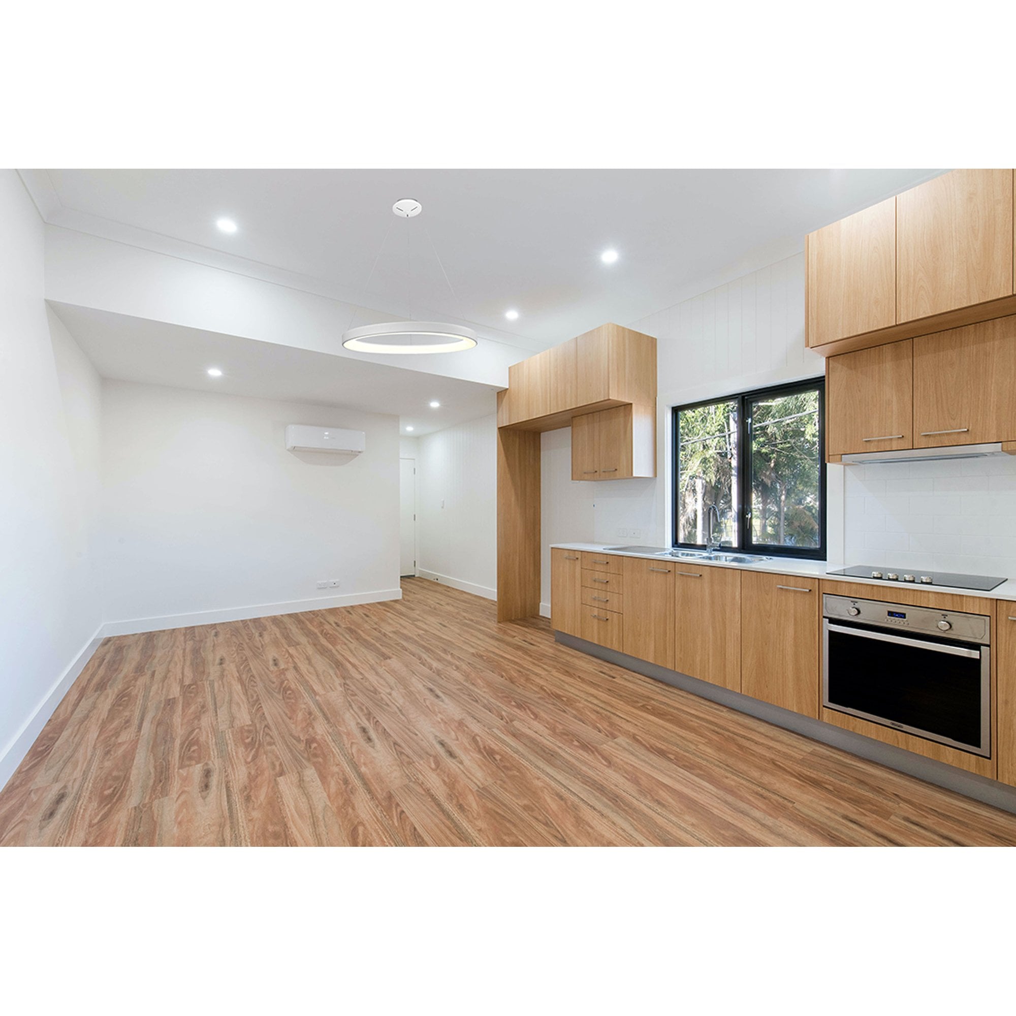 M8057 Niseko Triangular Ceiling 61cm 48W LED Black