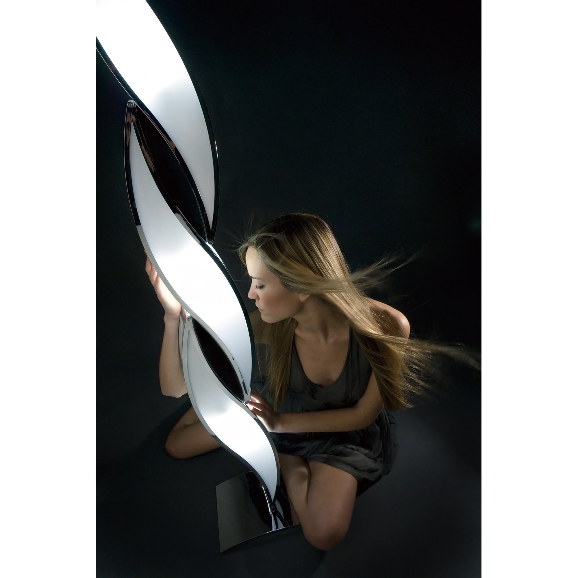 M0666 Sintesys Linear Telescopic Convertible To Semi Flush E27 4 Light E27 - M0666