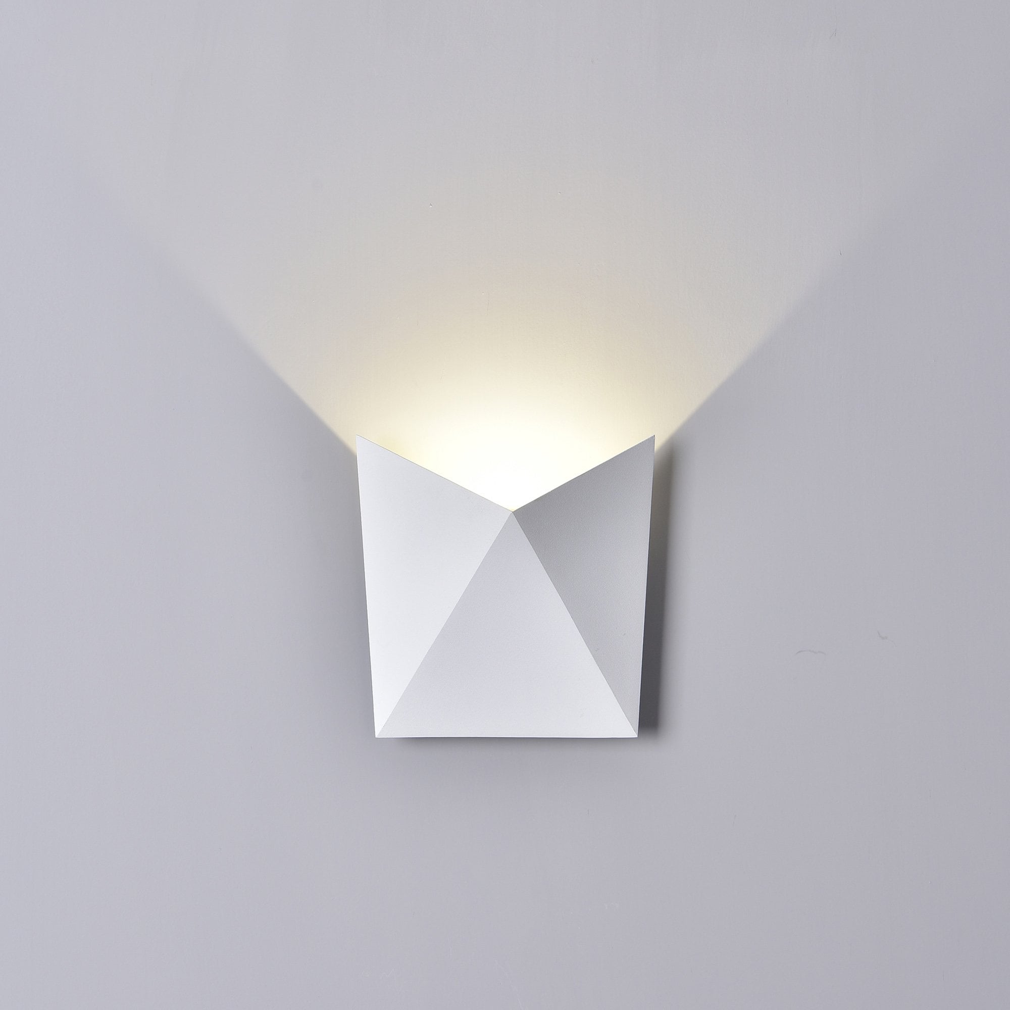 M6526 Triax Outdoor Wall Lamp 8W LED Sand White