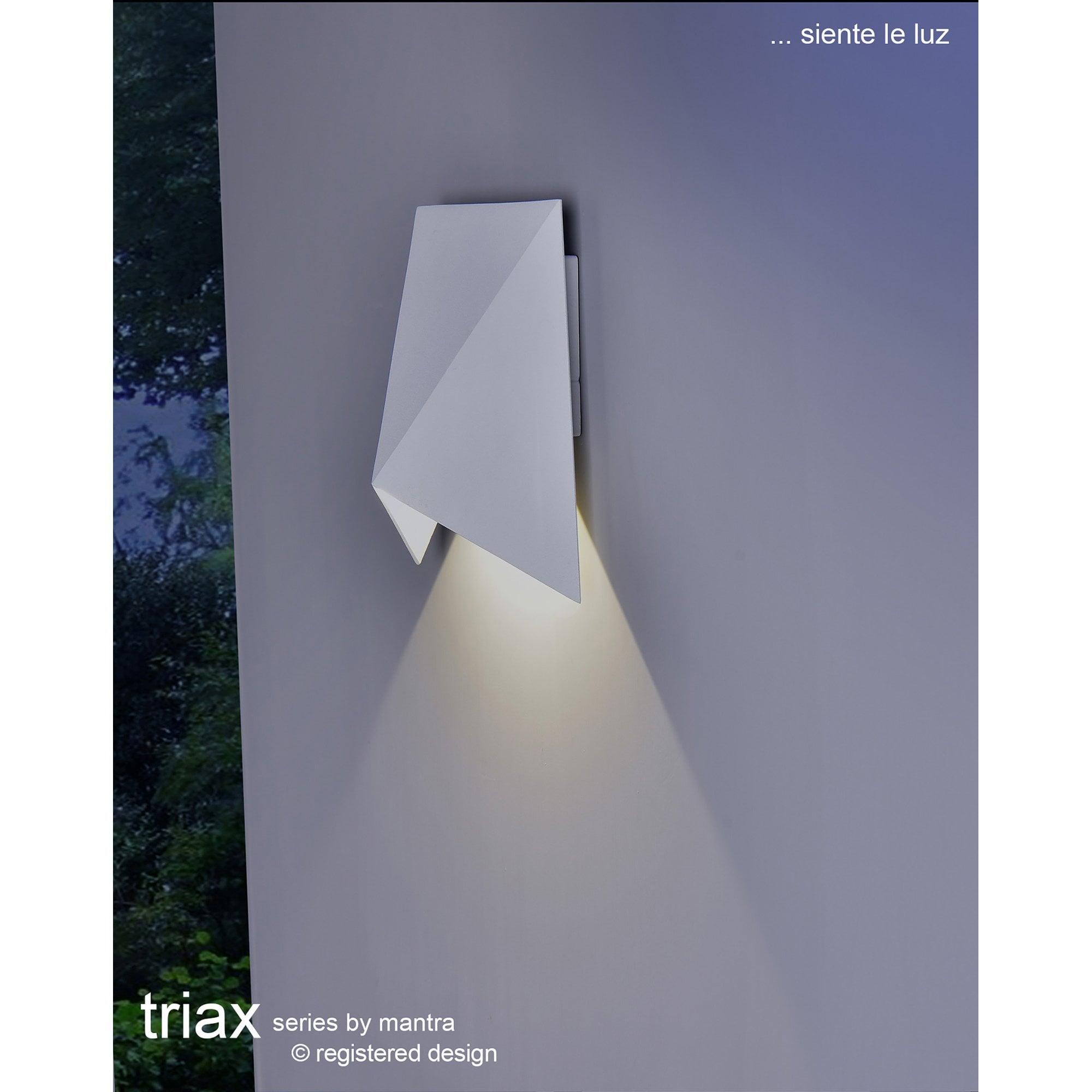 M6526 Triax Outdoor Wall Lamp 8W LED Sand White