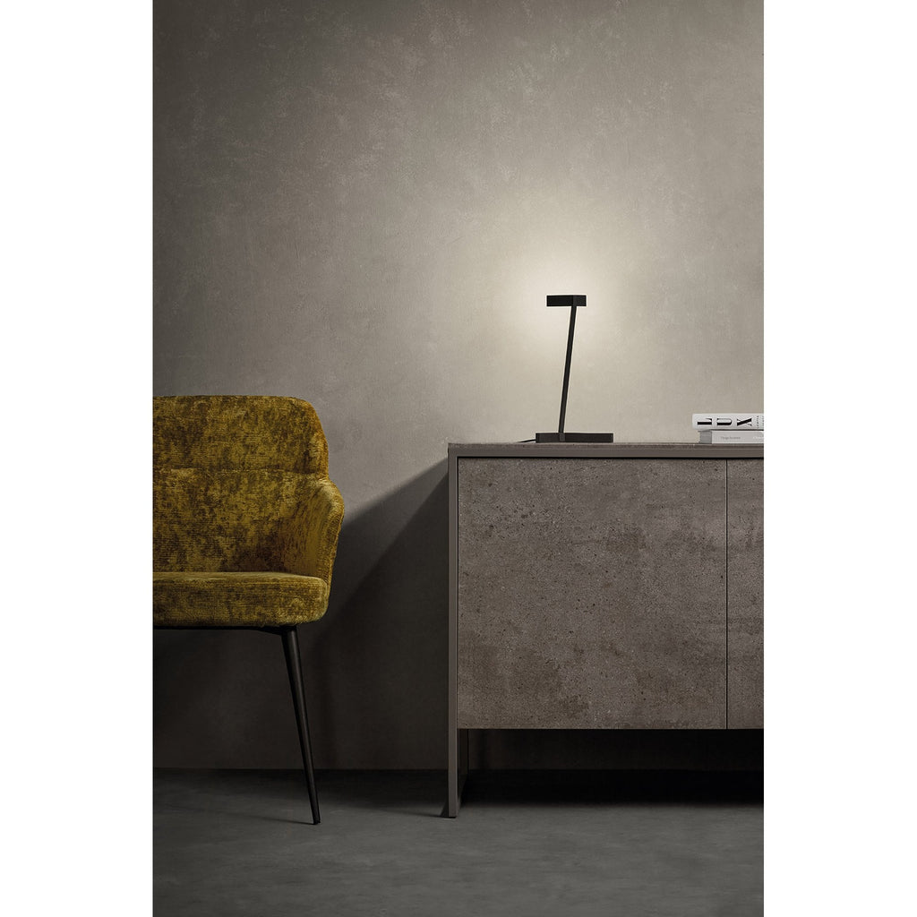M7331 Vector Table Lamp 5W LED Black