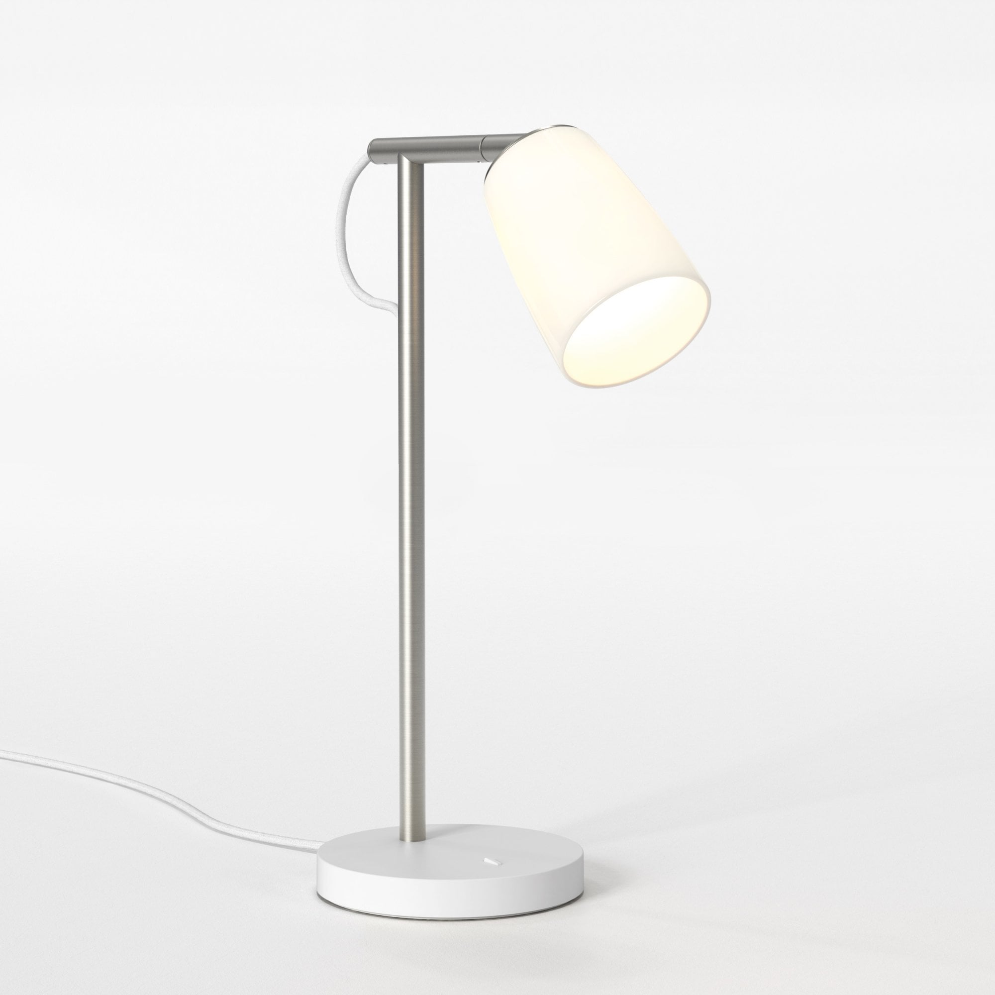 1467003 Carlton Desk Table Light Porcelain