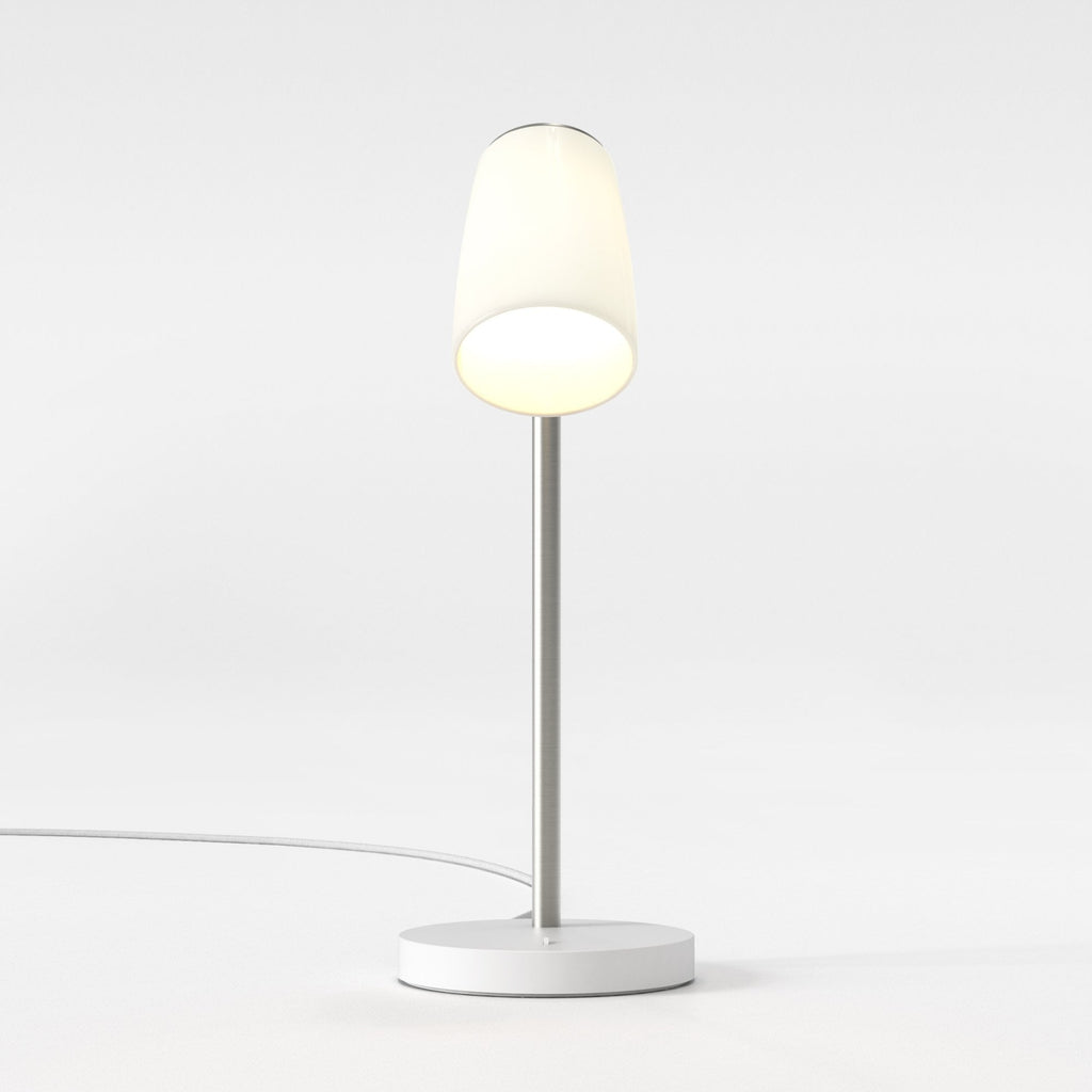 1467003 Carlton Desk Table Light Porcelain