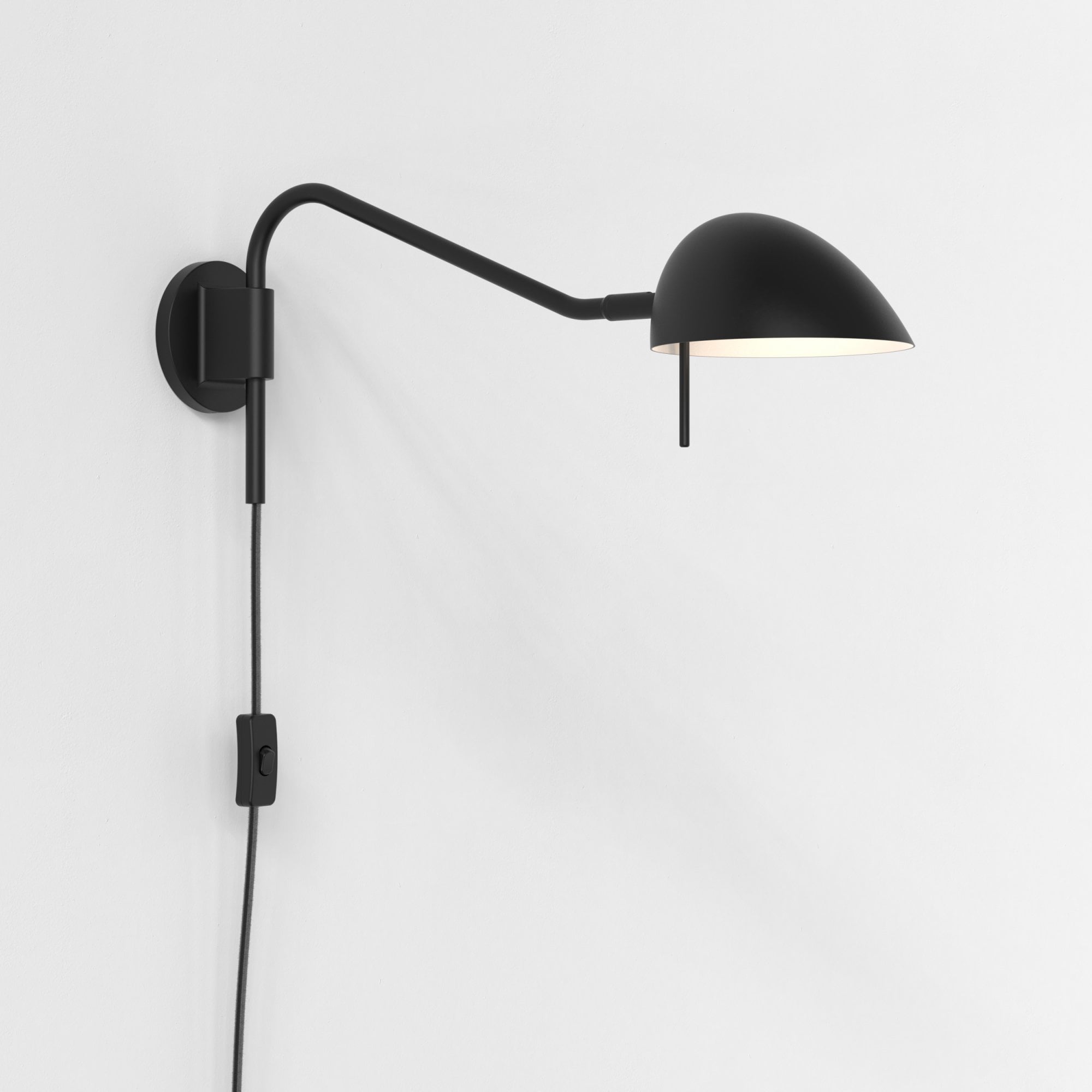1476003 Serge Plug-In Reading Light Matt Black (S)