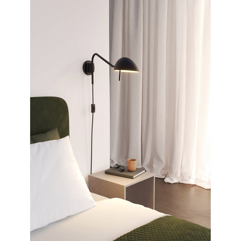 1476003 Serge Plug-In Reading Light Matt Black (S)