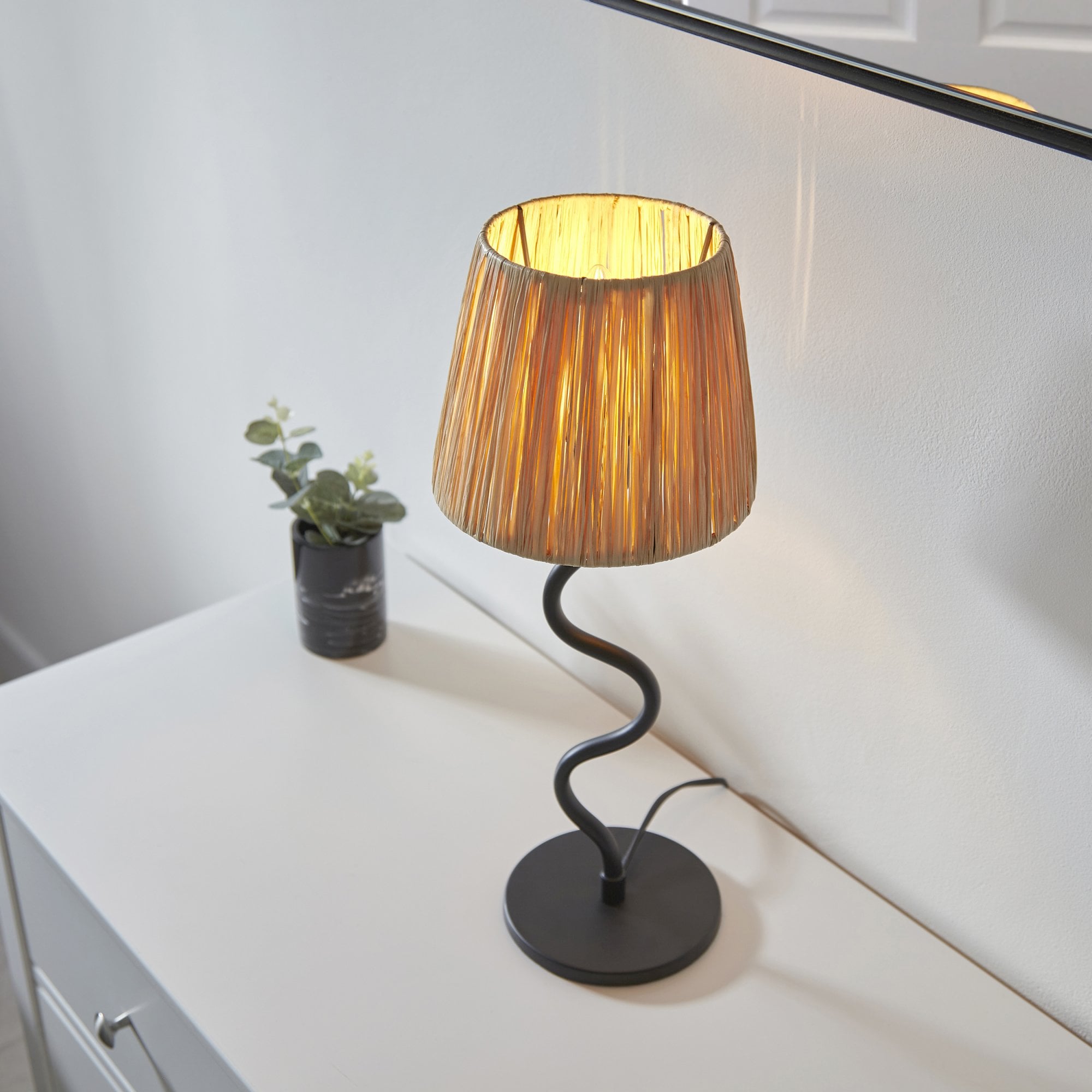 100958 Wriggle 1 Light Table Lamp Matt Black And Natural Raffia
