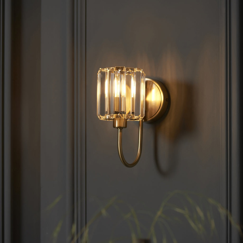107803 Berenice 1 Light Wall Antique Brass Plate And Clear Glass