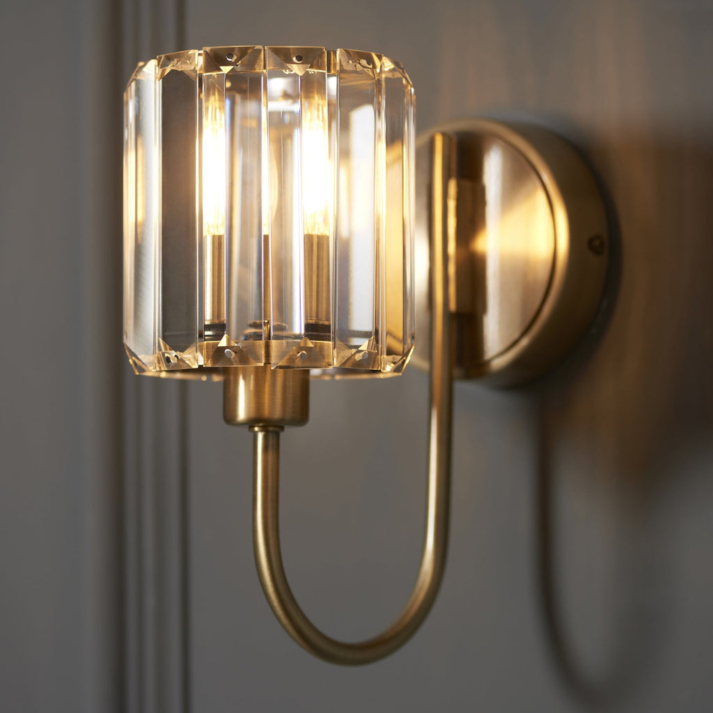 107803 Berenice 1 Light Wall Antique Brass Plate And Clear Glass
