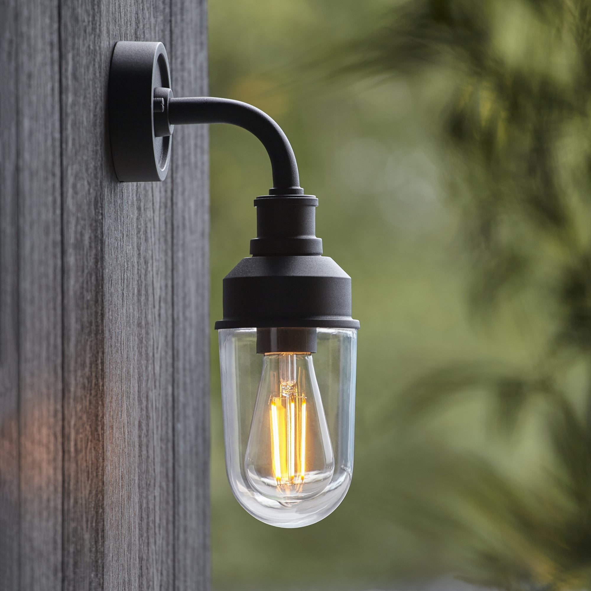 95884 Outdoor Wall 1 Light Matt Black And Clear Glass