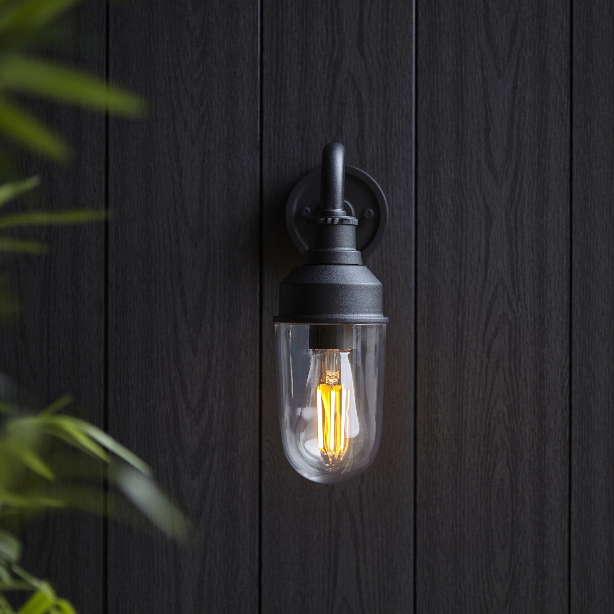 95886 Outdoor Wall 1 Light Matt Black And Clear Glass