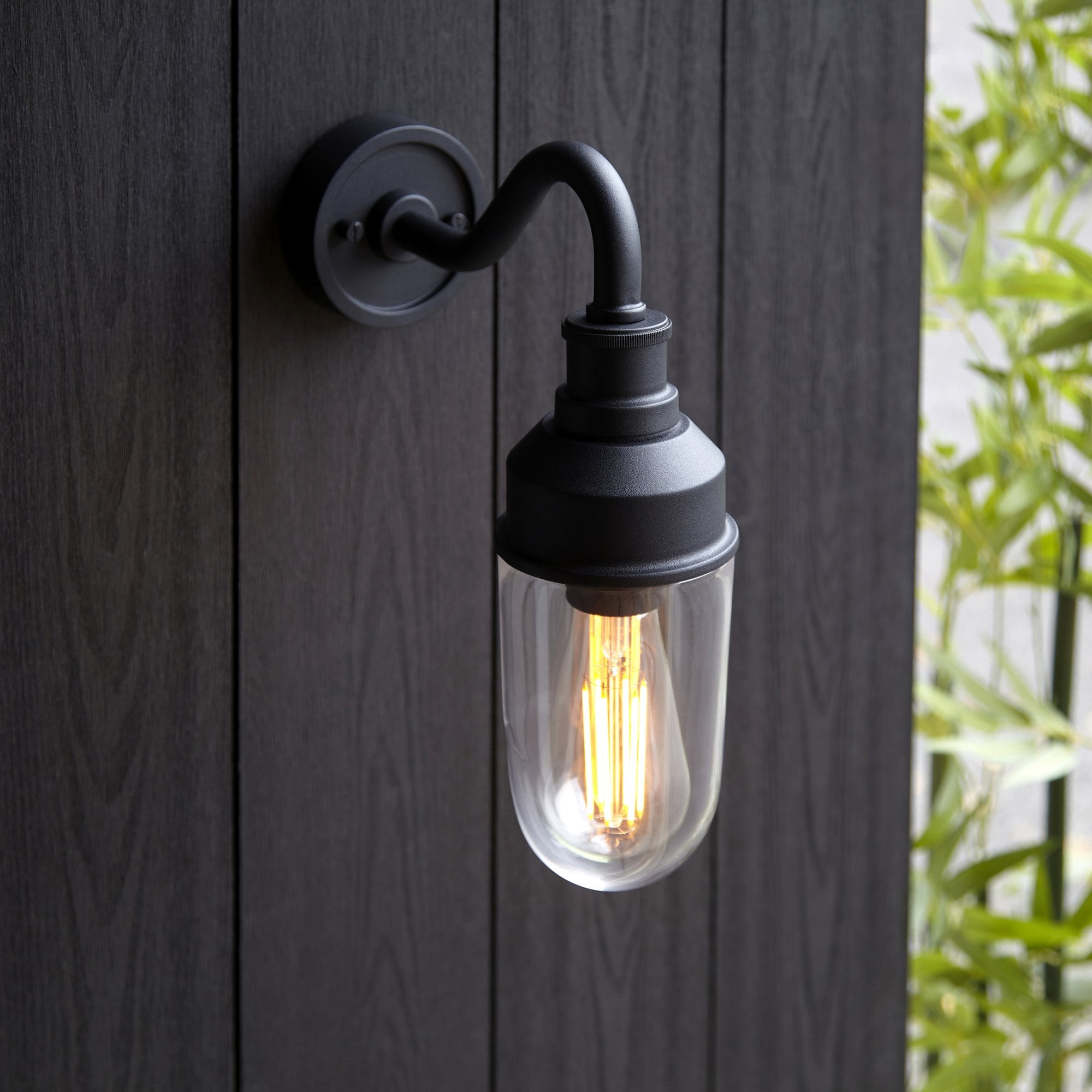 95886 Outdoor Wall 1 Light Matt Black And Clear Glass