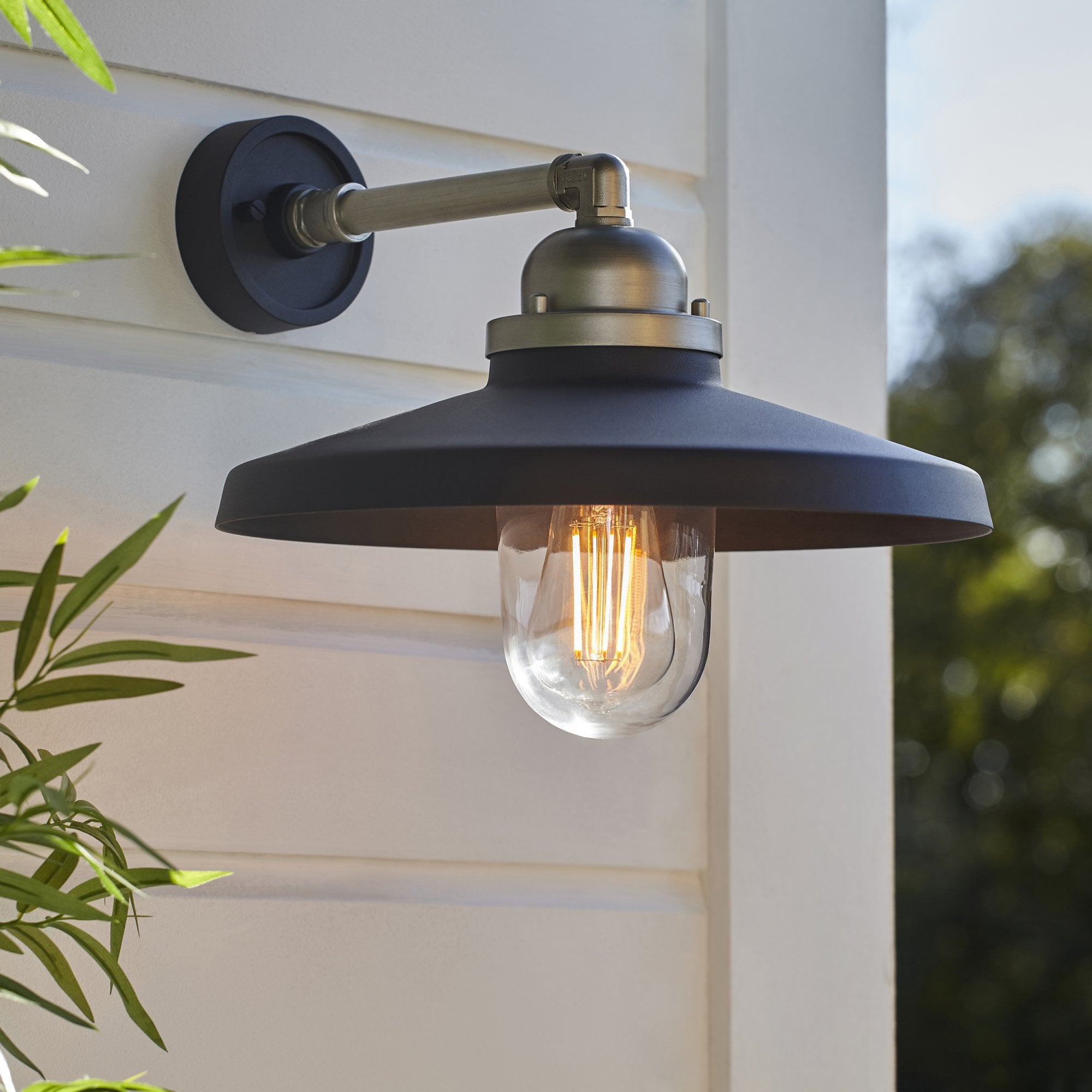 95901 Outdoor Wall 1 Light Matt Black And Brushed Silver Finish With Clear Glass