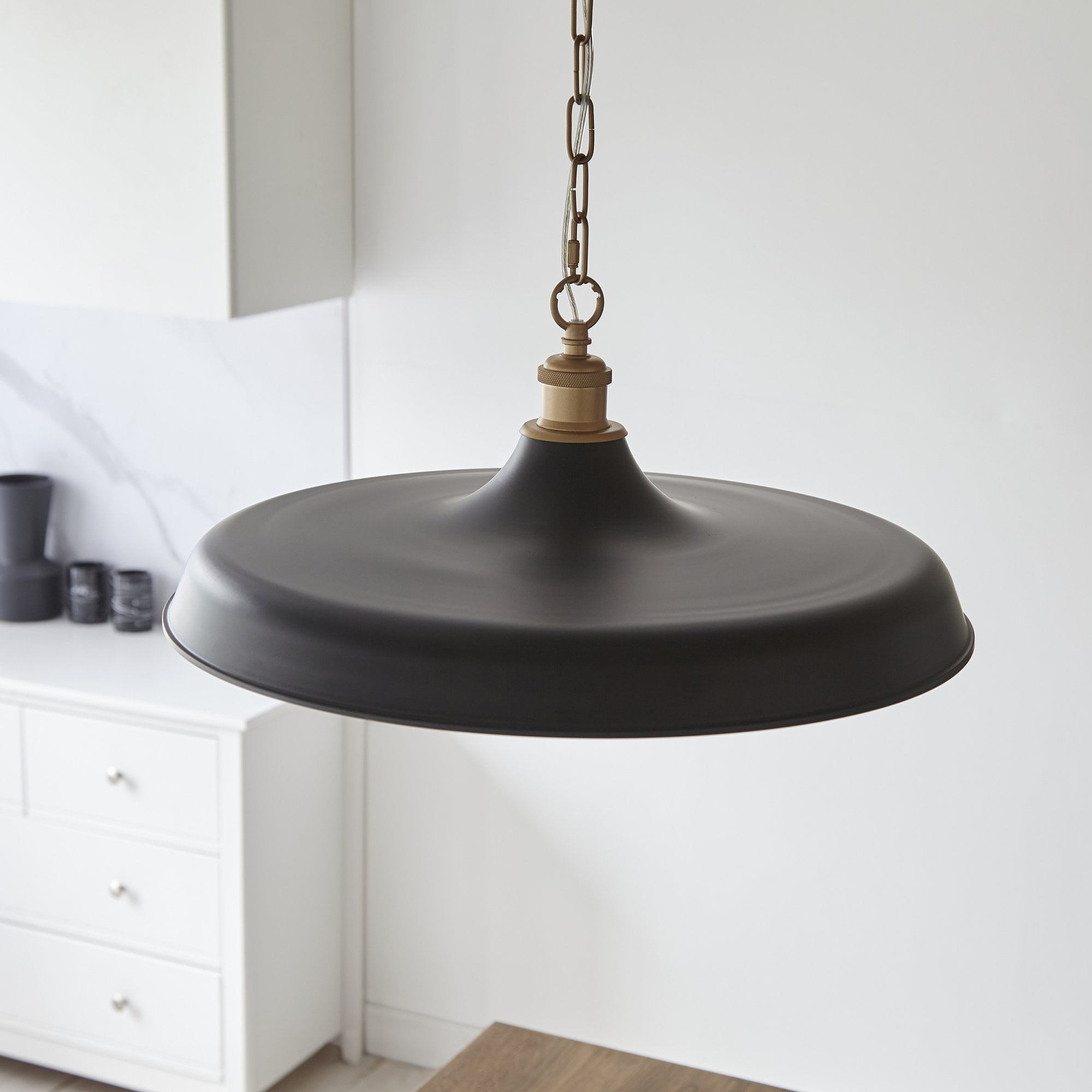 99998 Pendant 1 Light Matt Black And Satin Gold Paint
