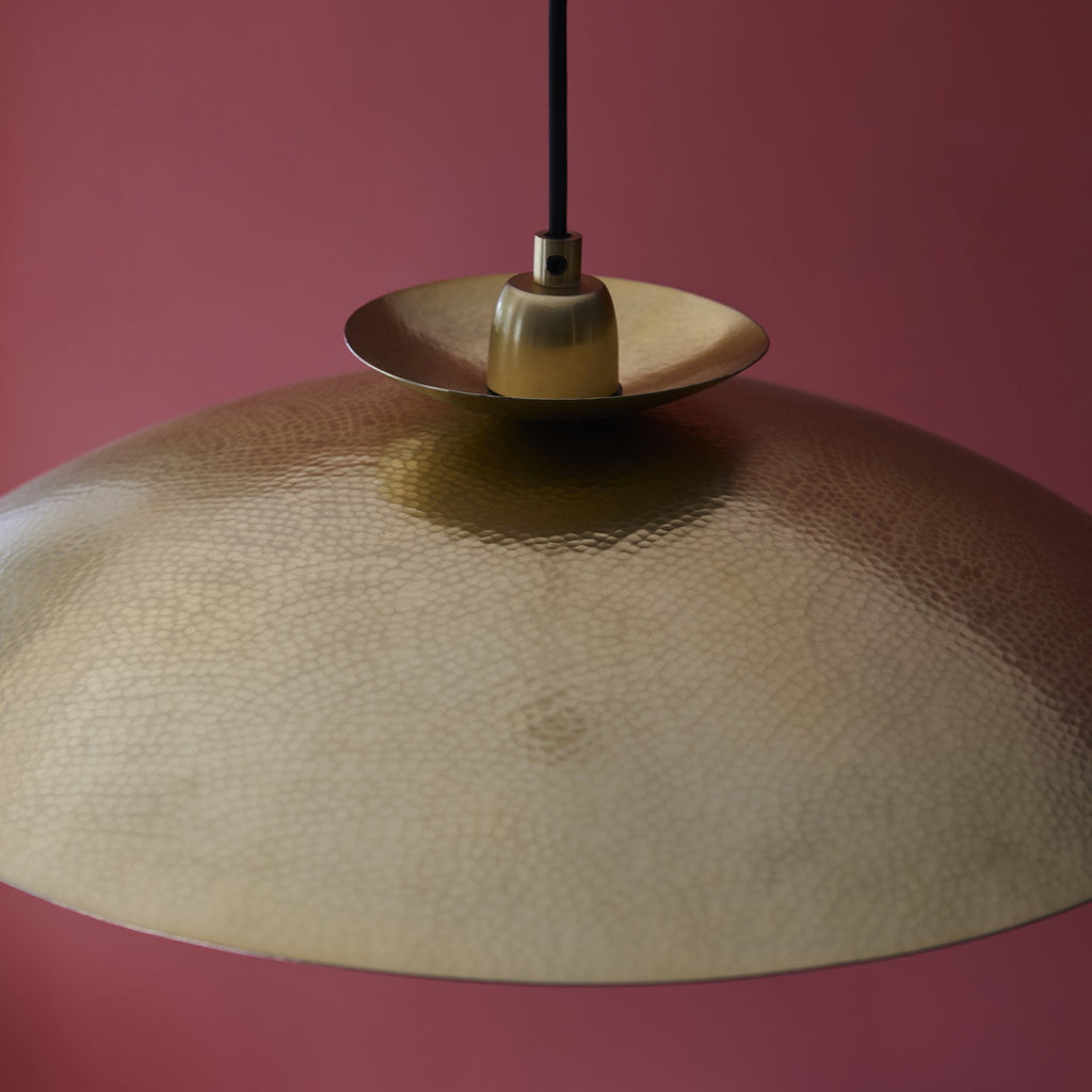 104011 Pendant 1 Light Hammered Brass And Brass Plate