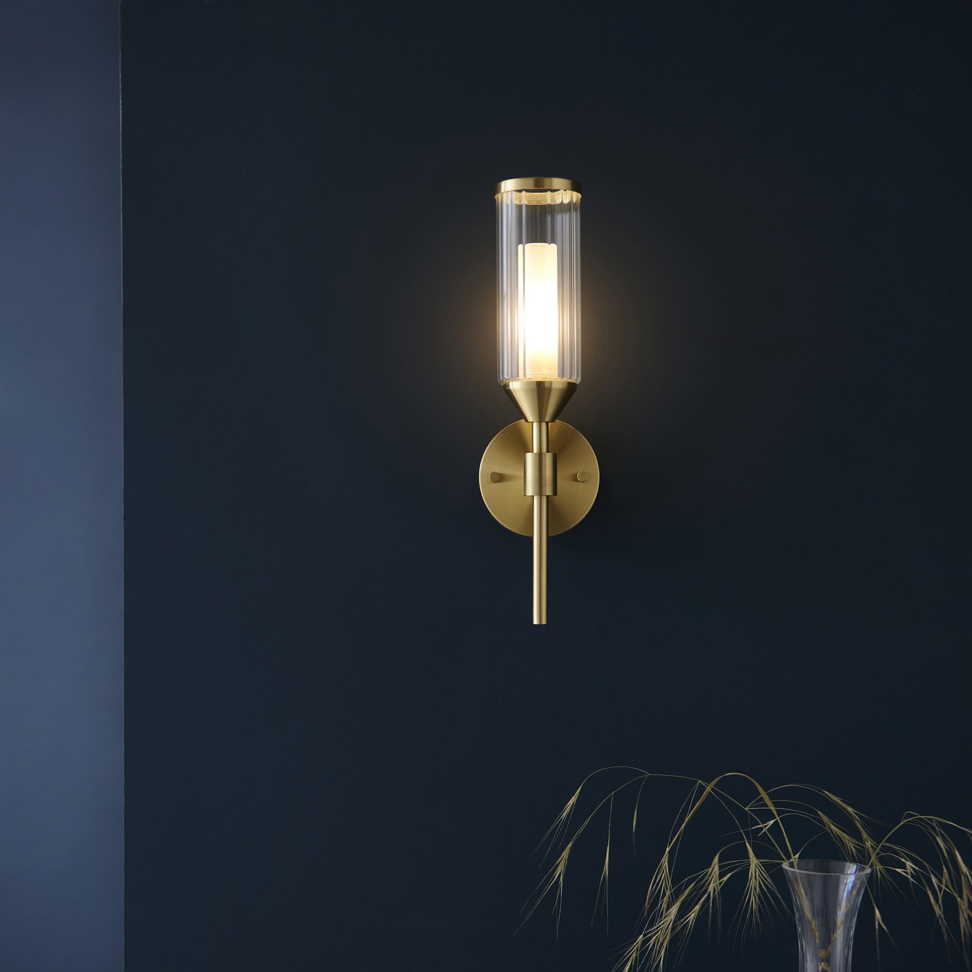 106258 Wall 1 Light Satin Brass Plate With Clear And Frosted Glass