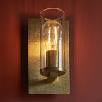 106717 Wall 1 Light Hammered Brass Plate And Textured Clear Glass