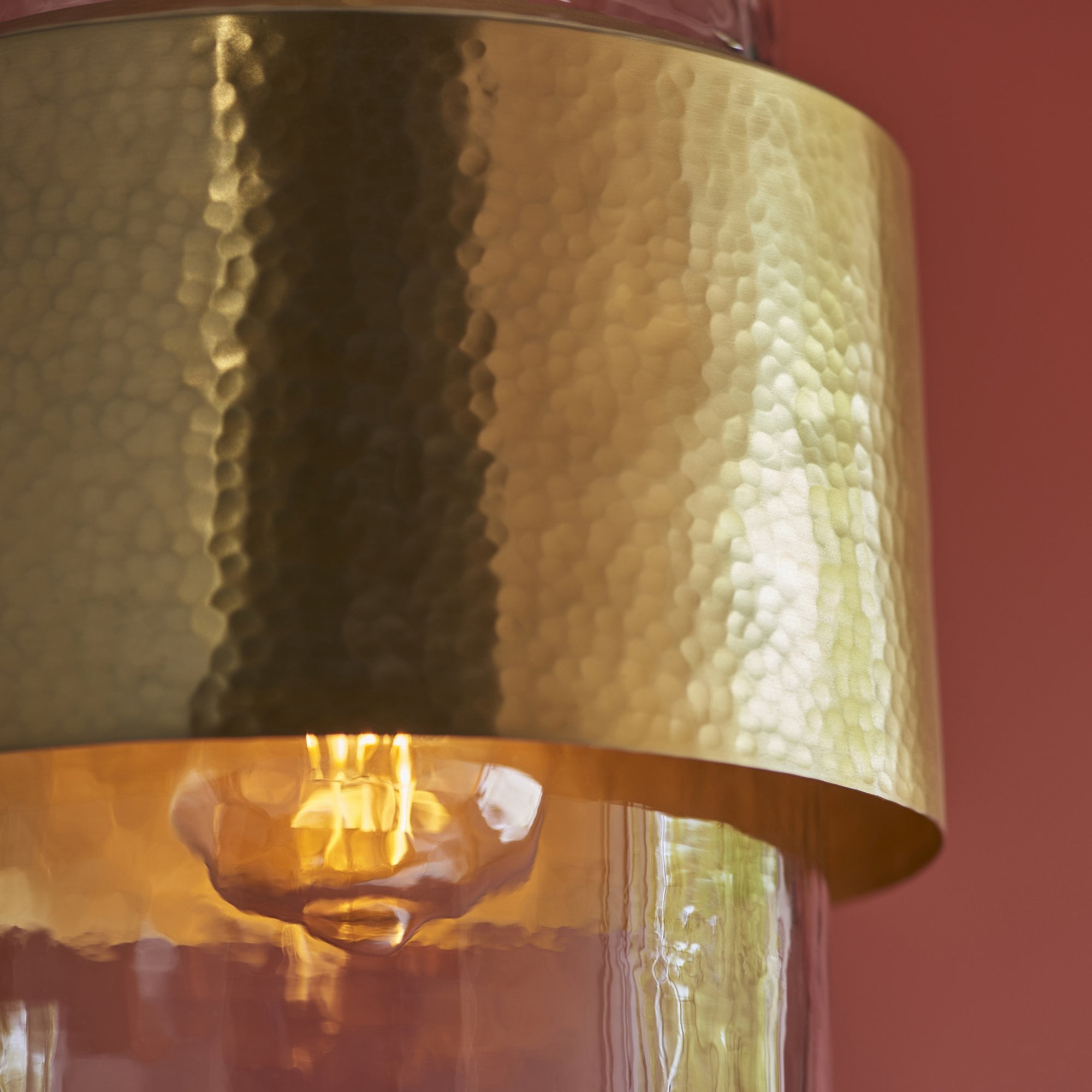 106718 Pendant 1 Light Hammered Brass Plate And Textured Clear Glass