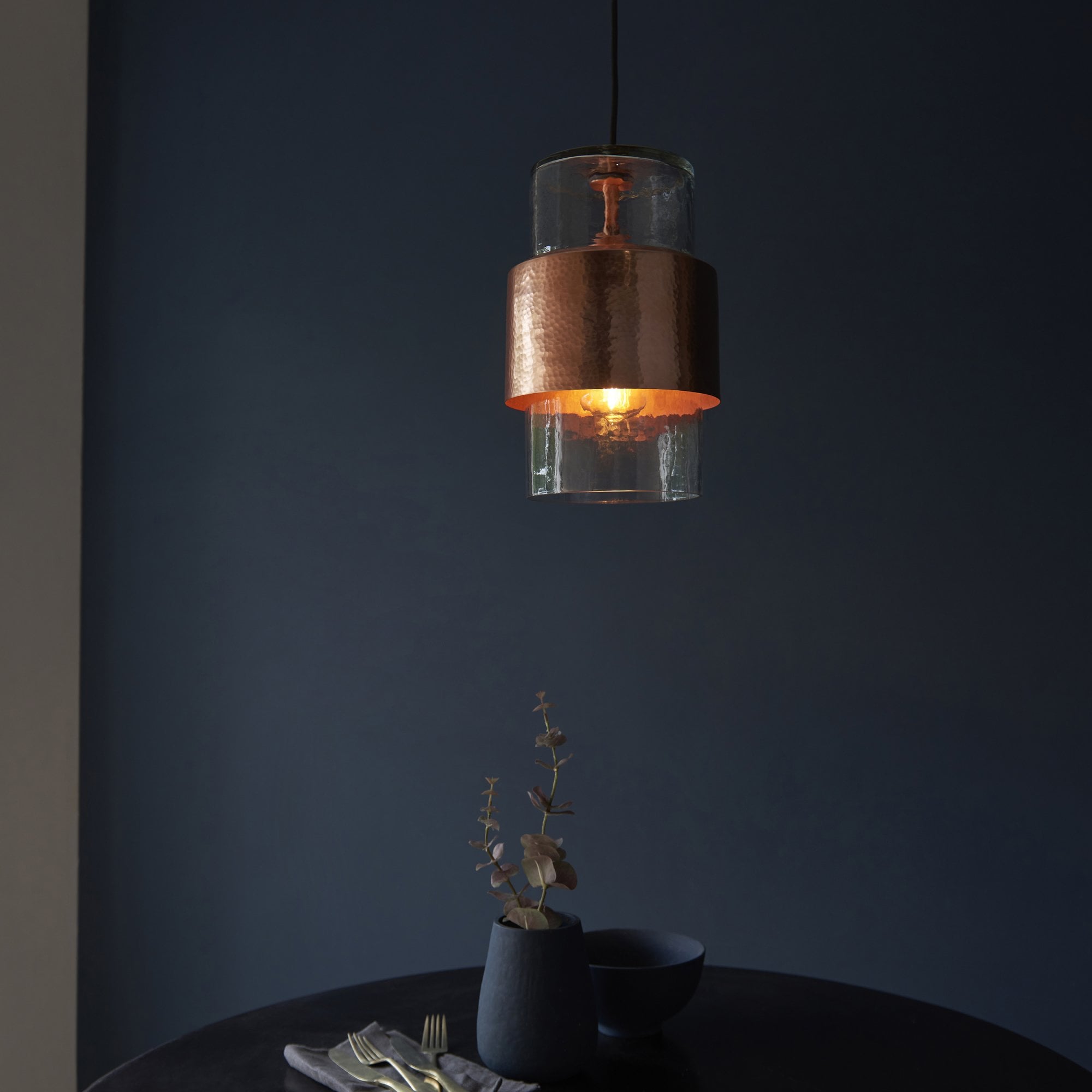 106720 Pendant 1 Light Hammered Copper Plate And Textured Clear Glass