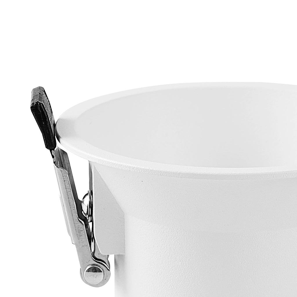 M8452 Trimasi 82 x 43mm Recessed Base Sand White